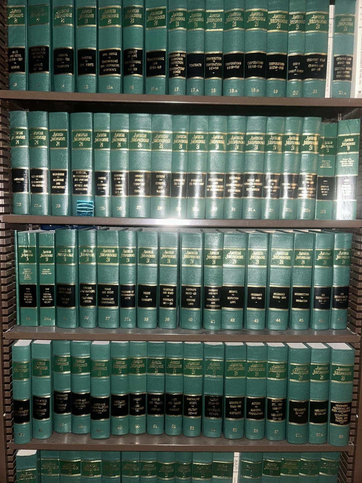 AMERICAN JURISPRUDENCE 2d WHOLE SET 1-83 with Indexes, supplements. AMERICAN JURISPRUDENCE 2d WHOLE SET 1-83 with Indexes, supplements.