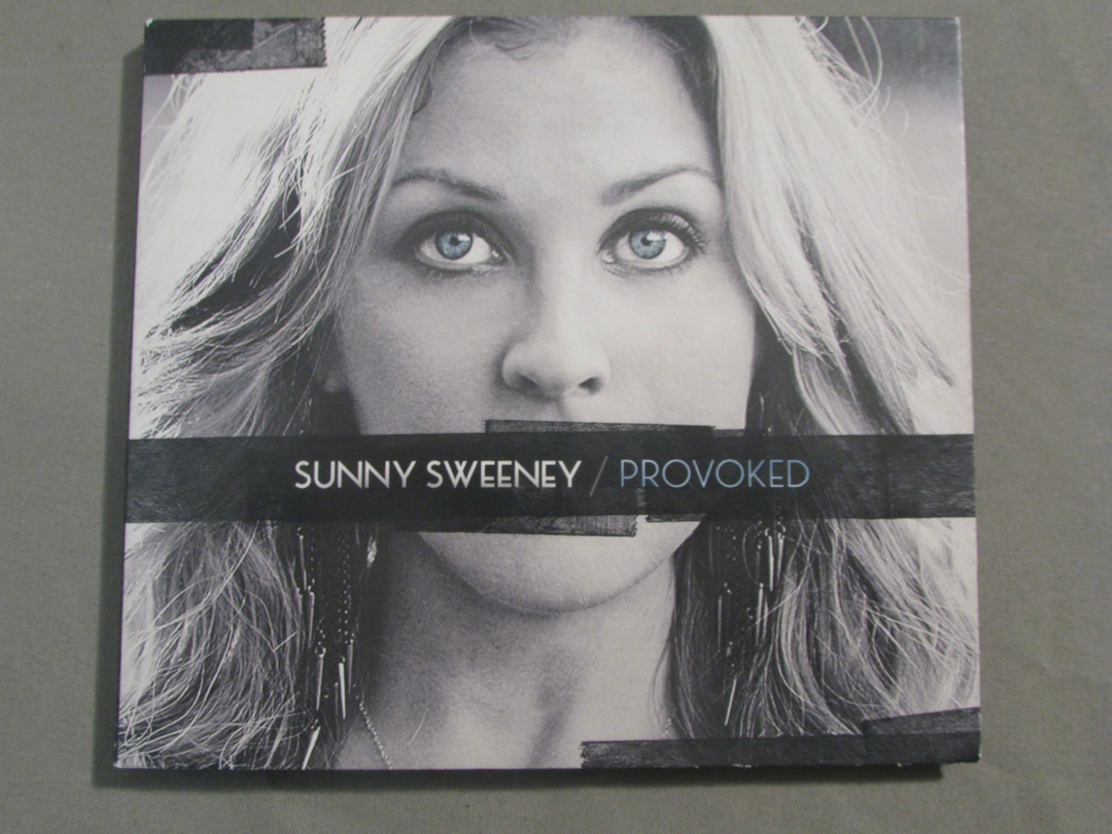 Sunny Sweeney Provoked 2014 Digipak 13 Trk CD Thirty Tigers 5290520 Country OOP