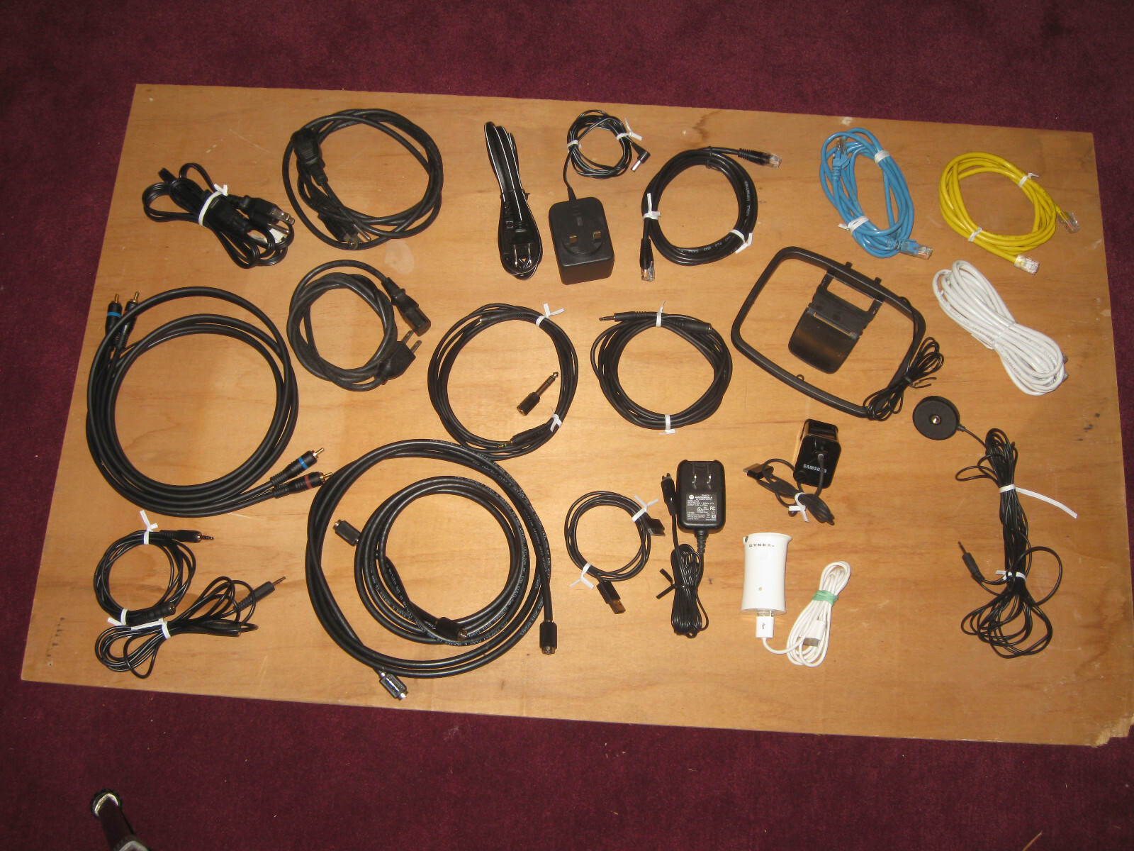 22pc Electronic Part Lot Chargers Power Cords Connector Cables Loop Antenna &...