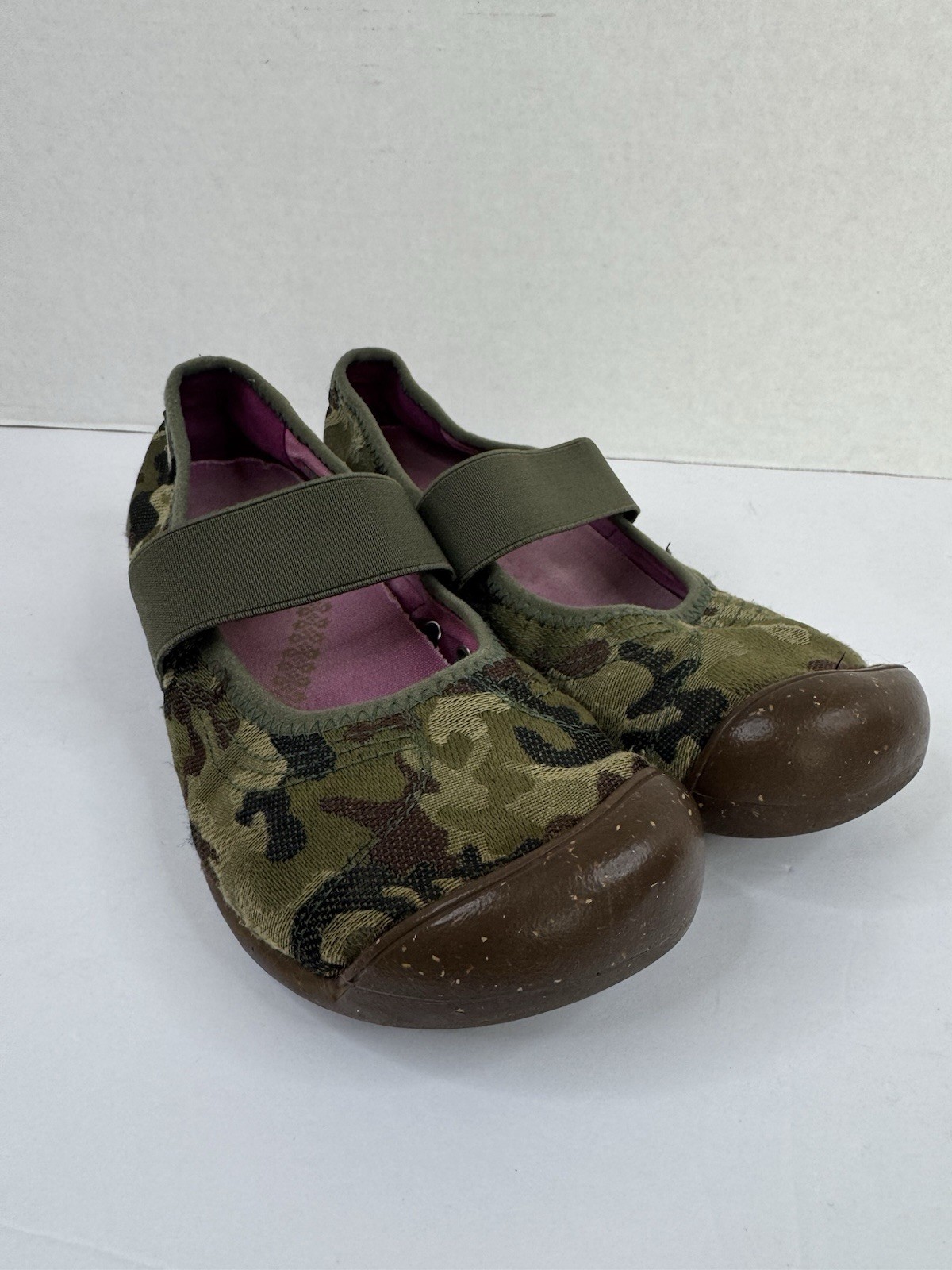 KEEN Sienna MJ Womens 7.5 Camo Canvas Mary Jane Flats Green Brown Gorpcore KEEN Sienna MJ Womens 7.5 Camo Canvas Mary Jane Flats Green Brown Gorpcore