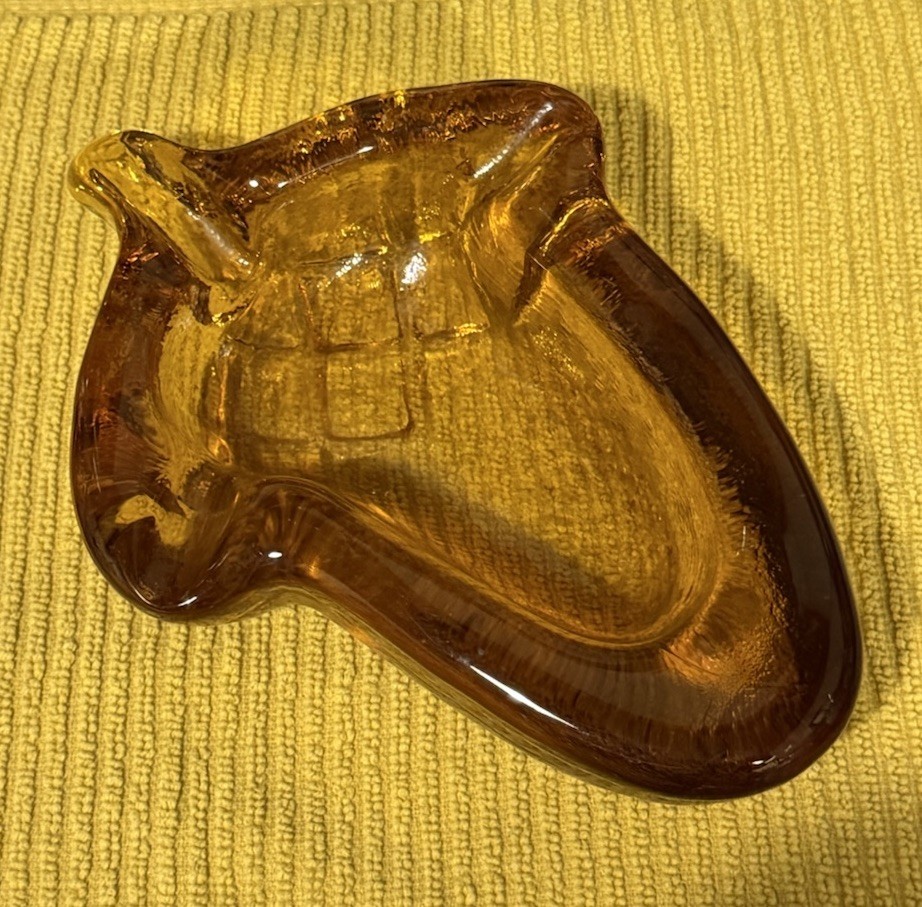 Vintage MCM IMPERIAL AMBER GLASS HALF ACORN ASHTRAY 8\