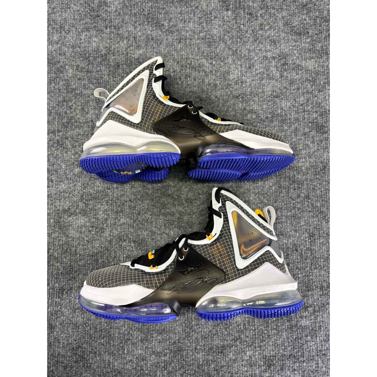 Nike LeBron 19 XIX Hardwood Classic Black Gold Persian Violet Men’s Size 7M Nike LeBron 19 XIX Hardwood Classic Black Gold Persian Violet Men’s Size 7M