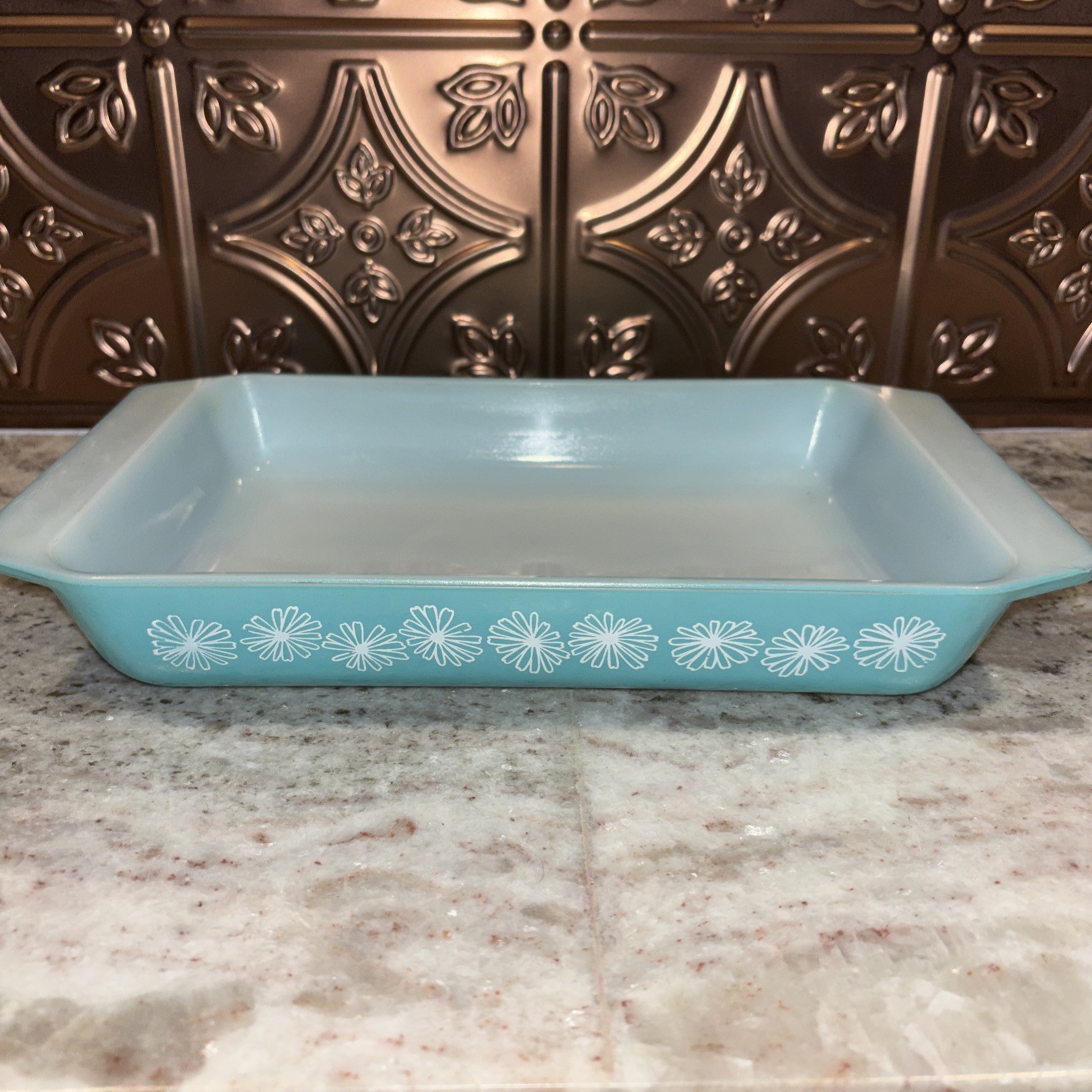 Vintage JAJ Pyrex Gaiety Turquoise Daisy 2161 Shallow Spacesaver No Lid EUC