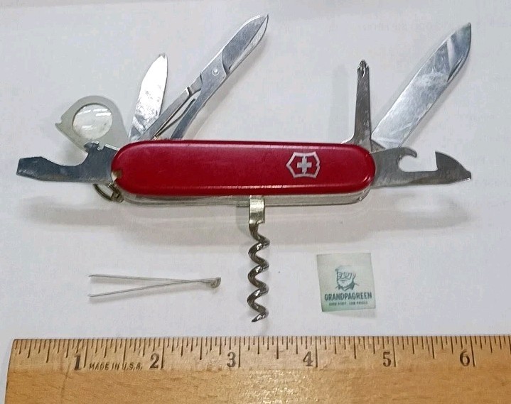 Victorinox Swiss Army Explorer Red Pocket Knife Magnifier Phillips Tweezers