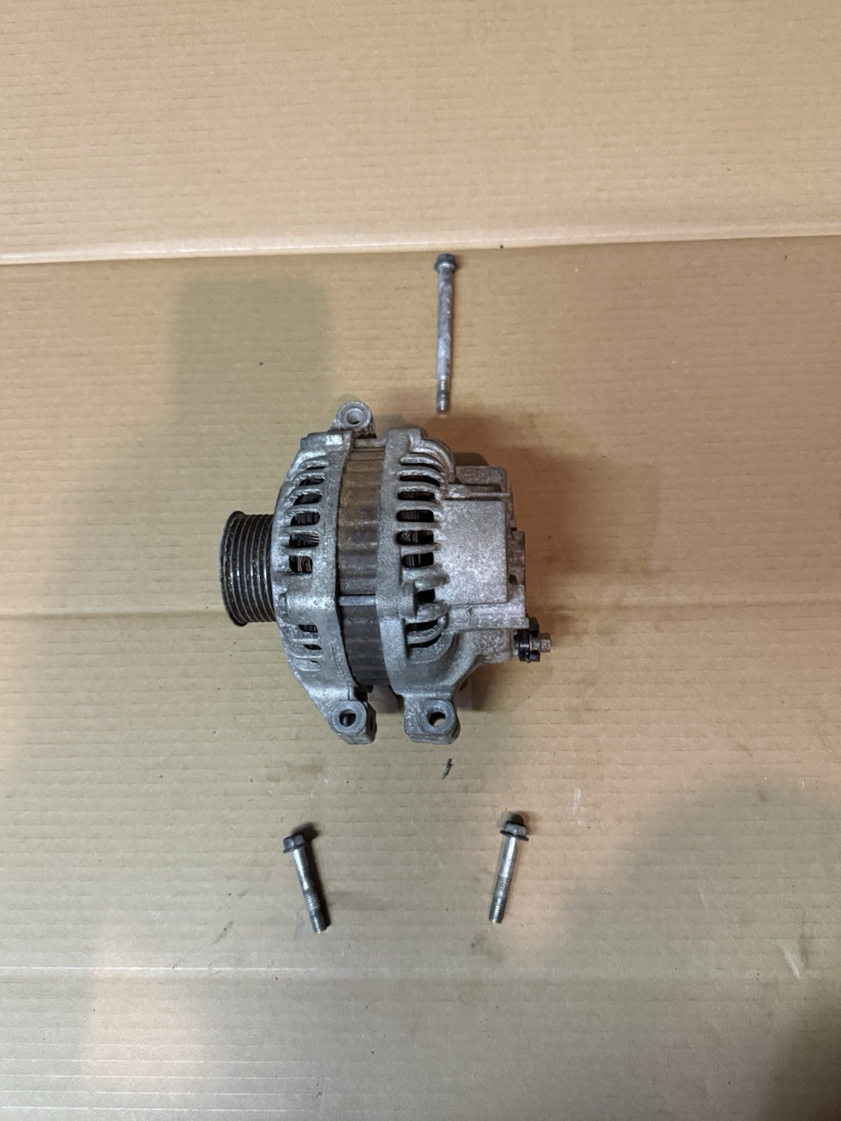 02-06 Acura RSX Type S OEM Honda Denso alternator 02-06 Acura RSX Type S OEM Honda Denso alternator
