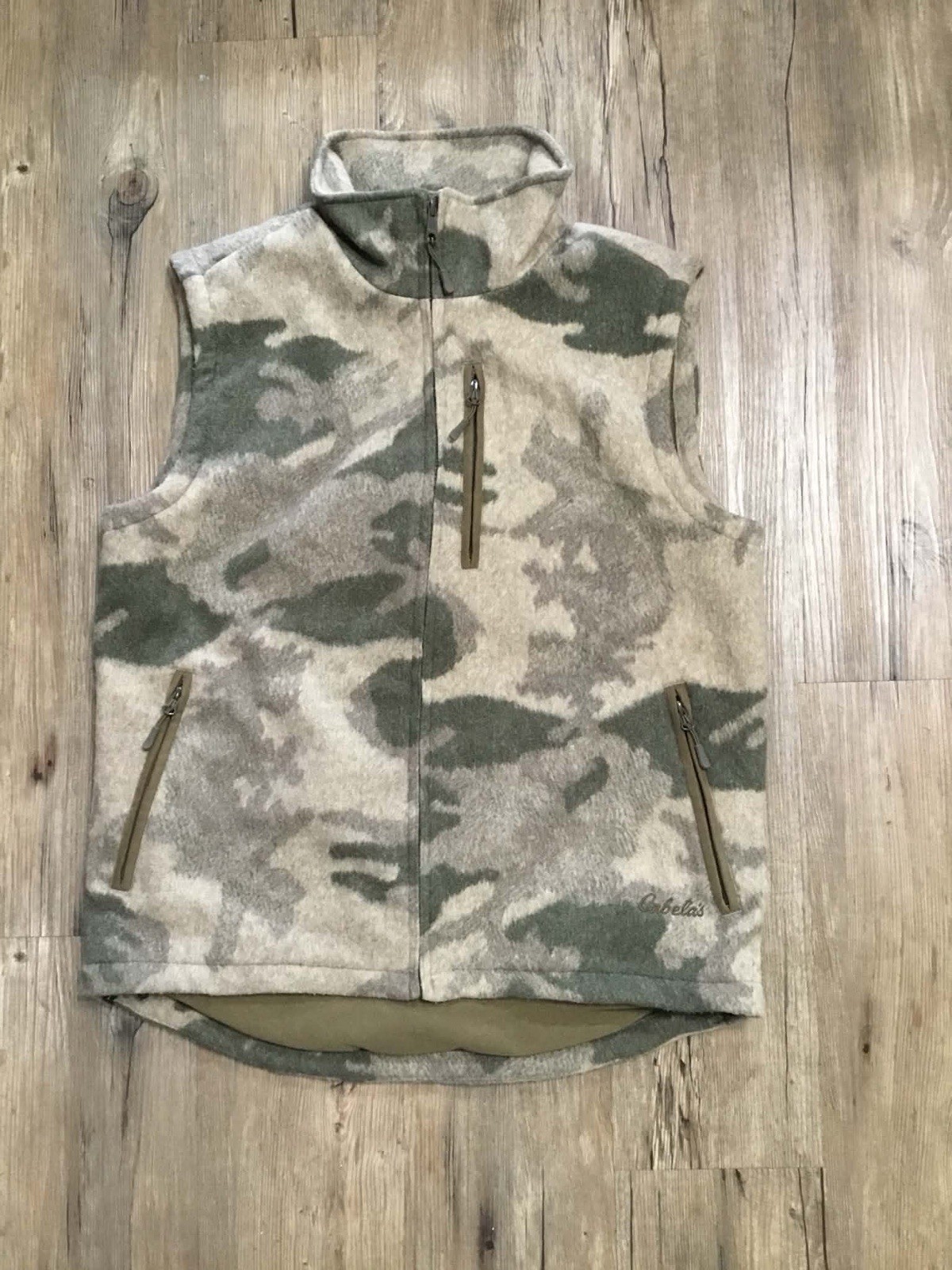 Cabela\'s Men\'s Wooltimate Windshear Outfitter Camo Hunting Vest - Large