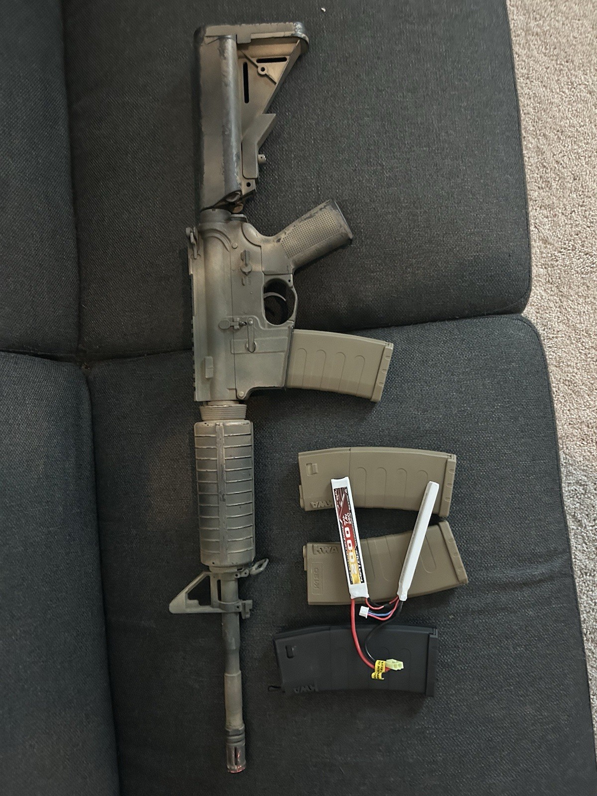 KWA VM4 Custom paint job W/Mags +Battery