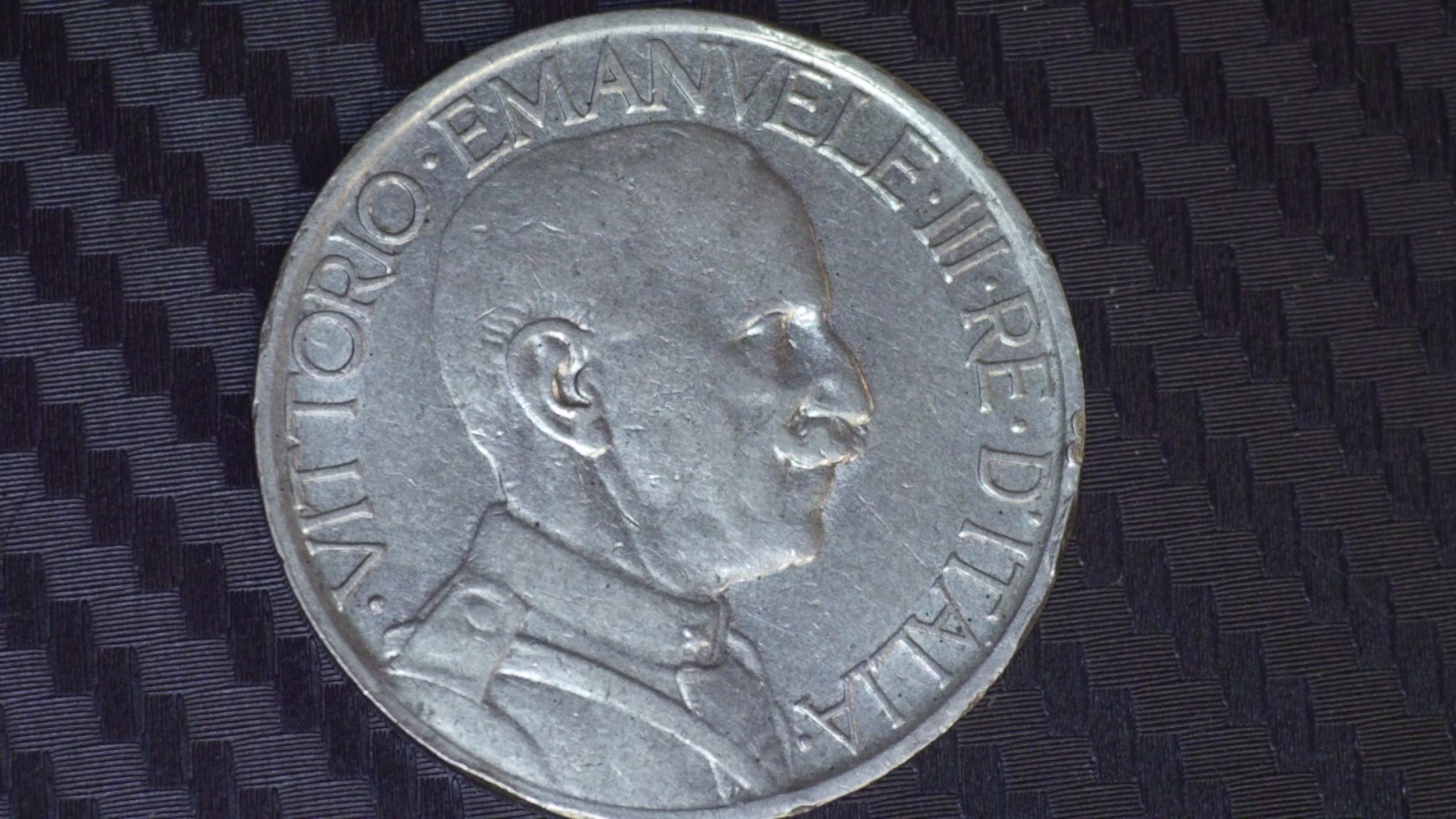 1923 ITALY 2 LIRE - Very Nice Original Coin, Extra Fine Details 1923 ITALY 2 LIRE - Very Nice Original Coin, Extra Fine Details