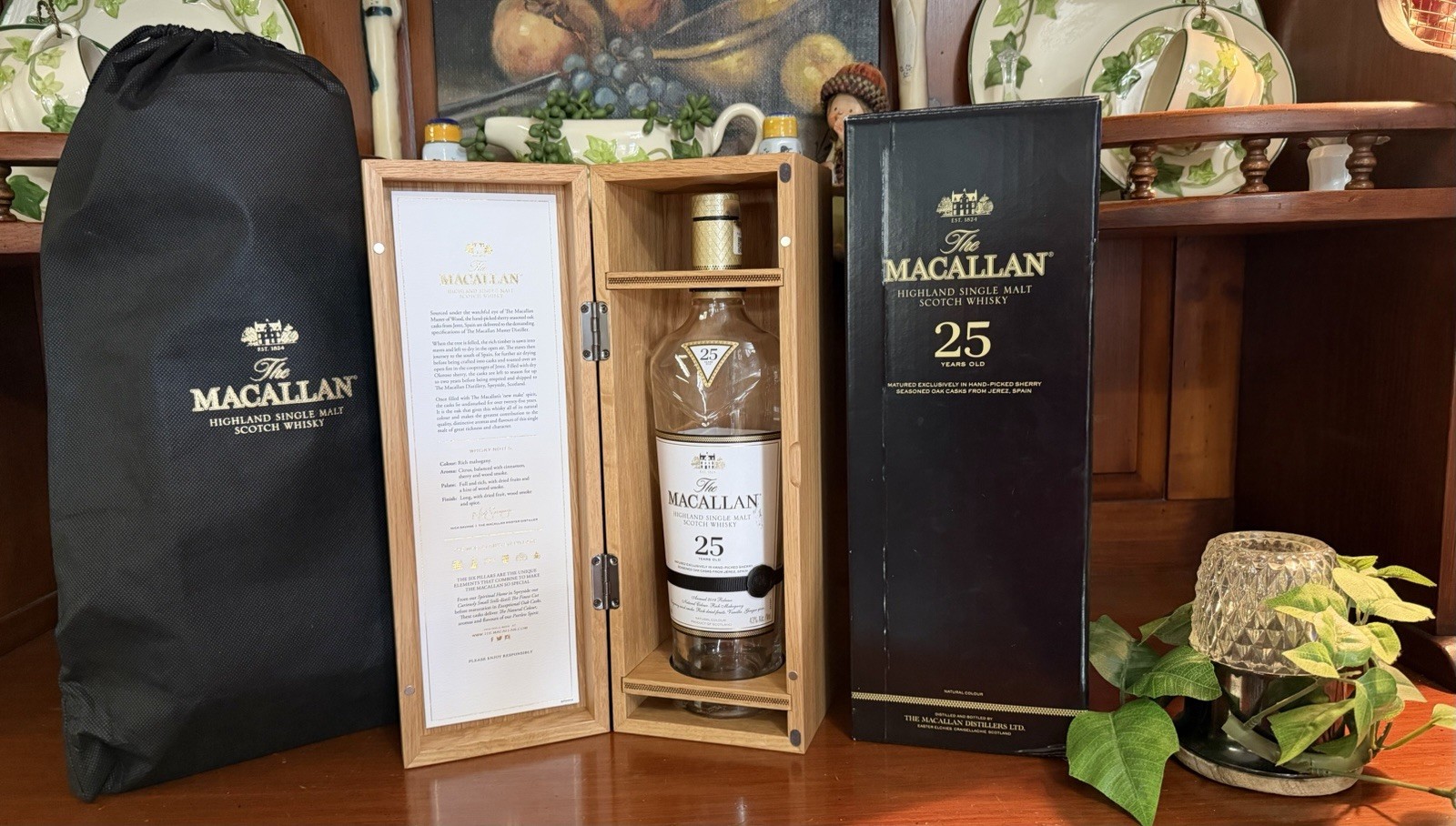 Macallan 25 Year Old 2019 Sherry Oak EMPTY Bottle Wood Presentation Box Set Bag Macallan 25 Year Old 2019 Sherry Oak EMPTY Bottle Wood Presentation Box Set Bag
