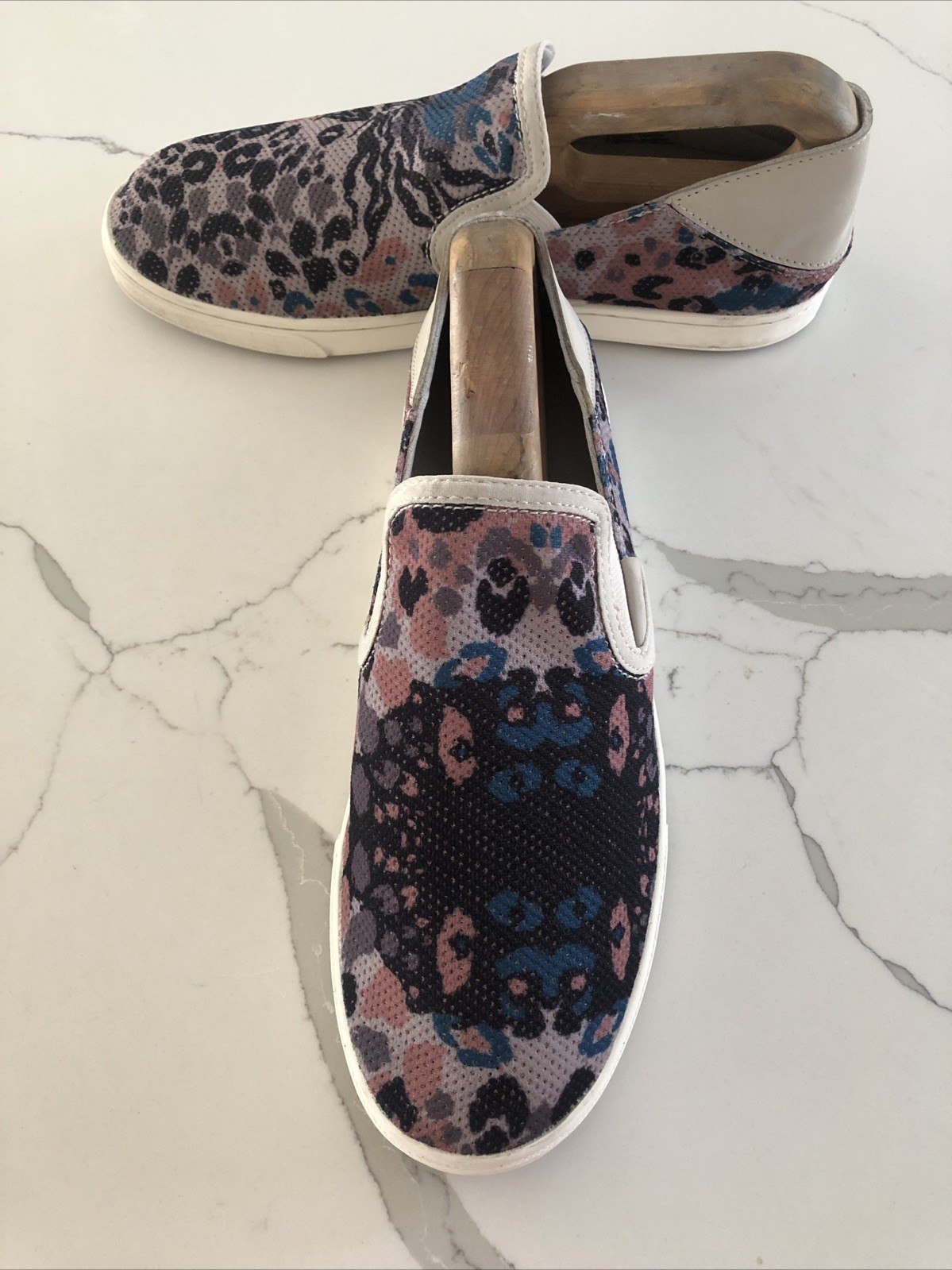 Olukai Women\'s Pehuea Slip-On Sneakers Cloudy Size 9.5 Euro 39.5