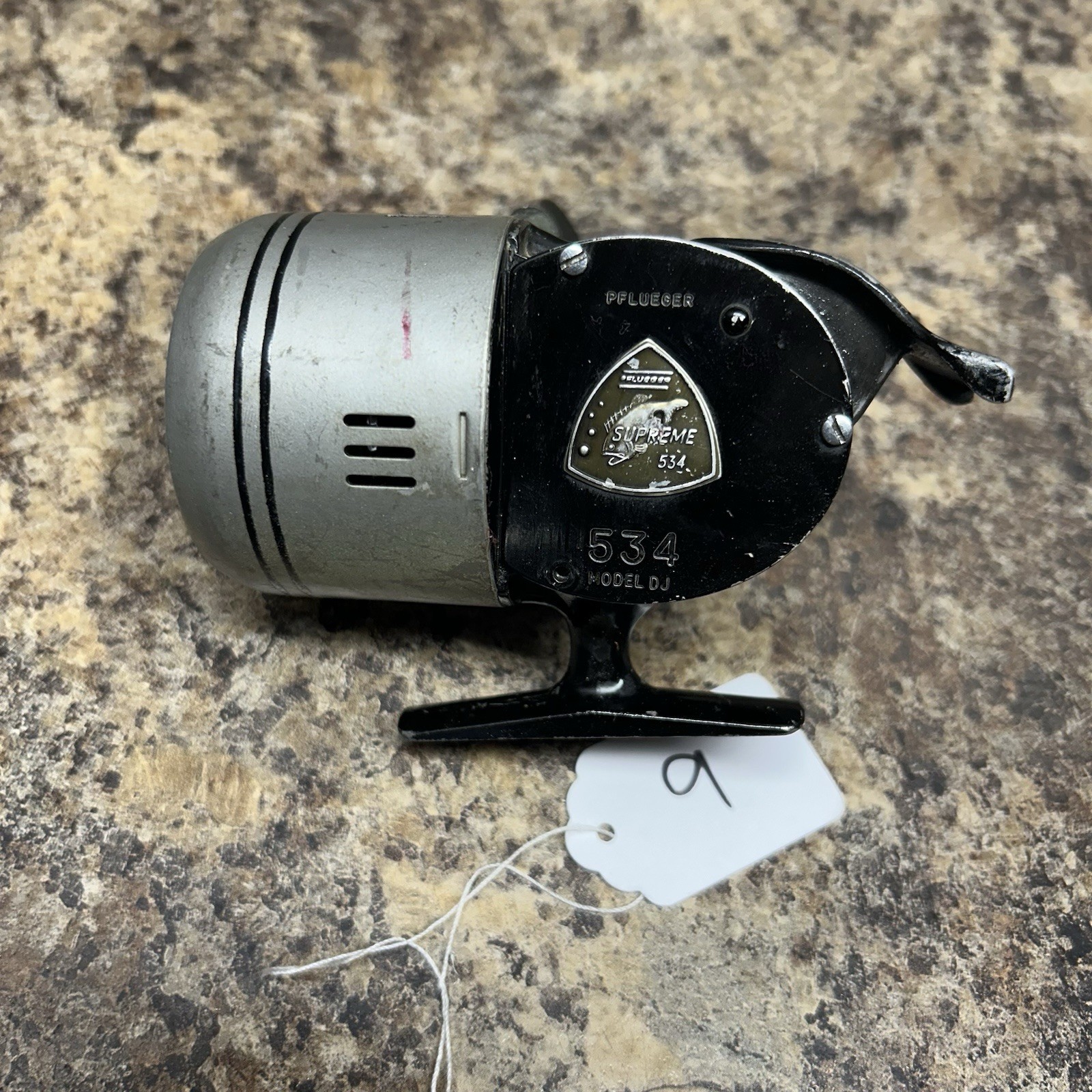 Vintage Pflueger 534 Model DJ Supreme Spincast Reel Silver & Black Vintage Pflueger 534 Model DJ Supreme Spincast Reel Silver & Black