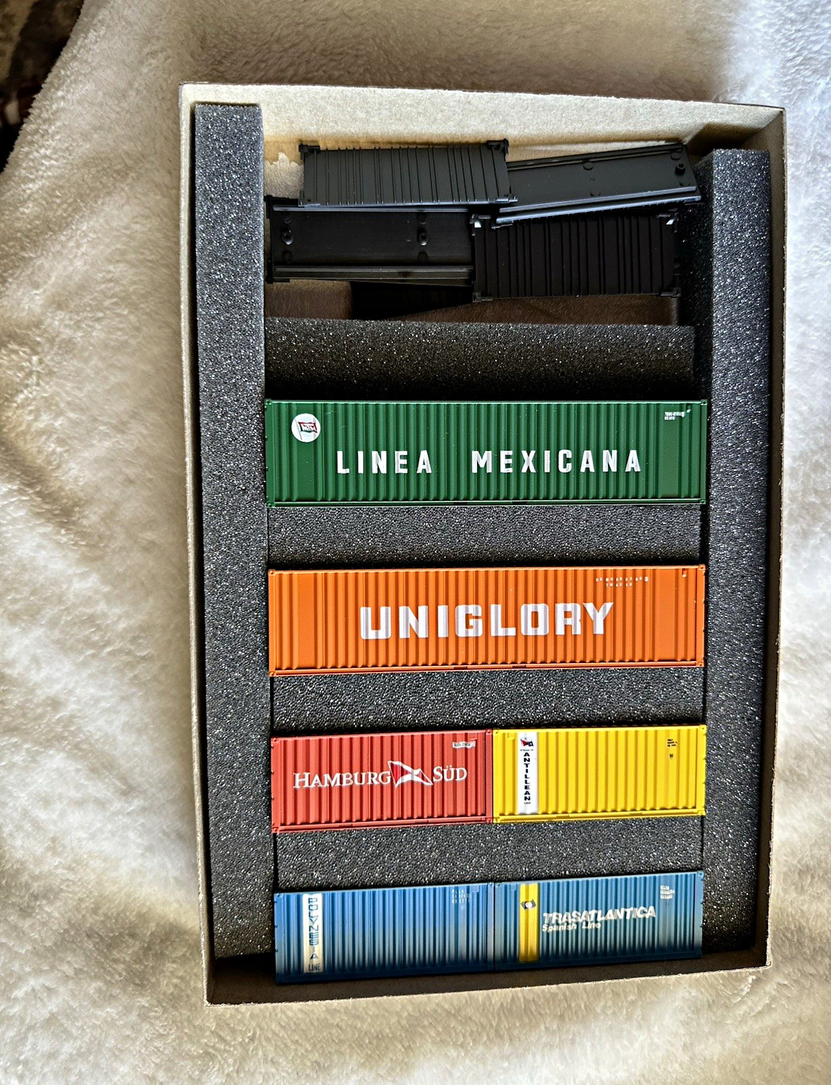 Athearn HO Freight Car Special Edition 2311 Containers of the World 40’ Set NEW