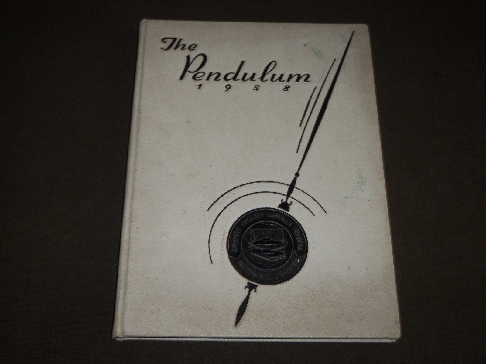 1958 THE PENDULUM AVERETT COLLEGE YEARBOOK - DANVILLE VIRGINIA - PHOTOS- YB 1500 1958 THE PENDULUM AVERETT COLLEGE YEARBOOK - DANVILLE VIRGINIA - PHOTOS- YB 1500
