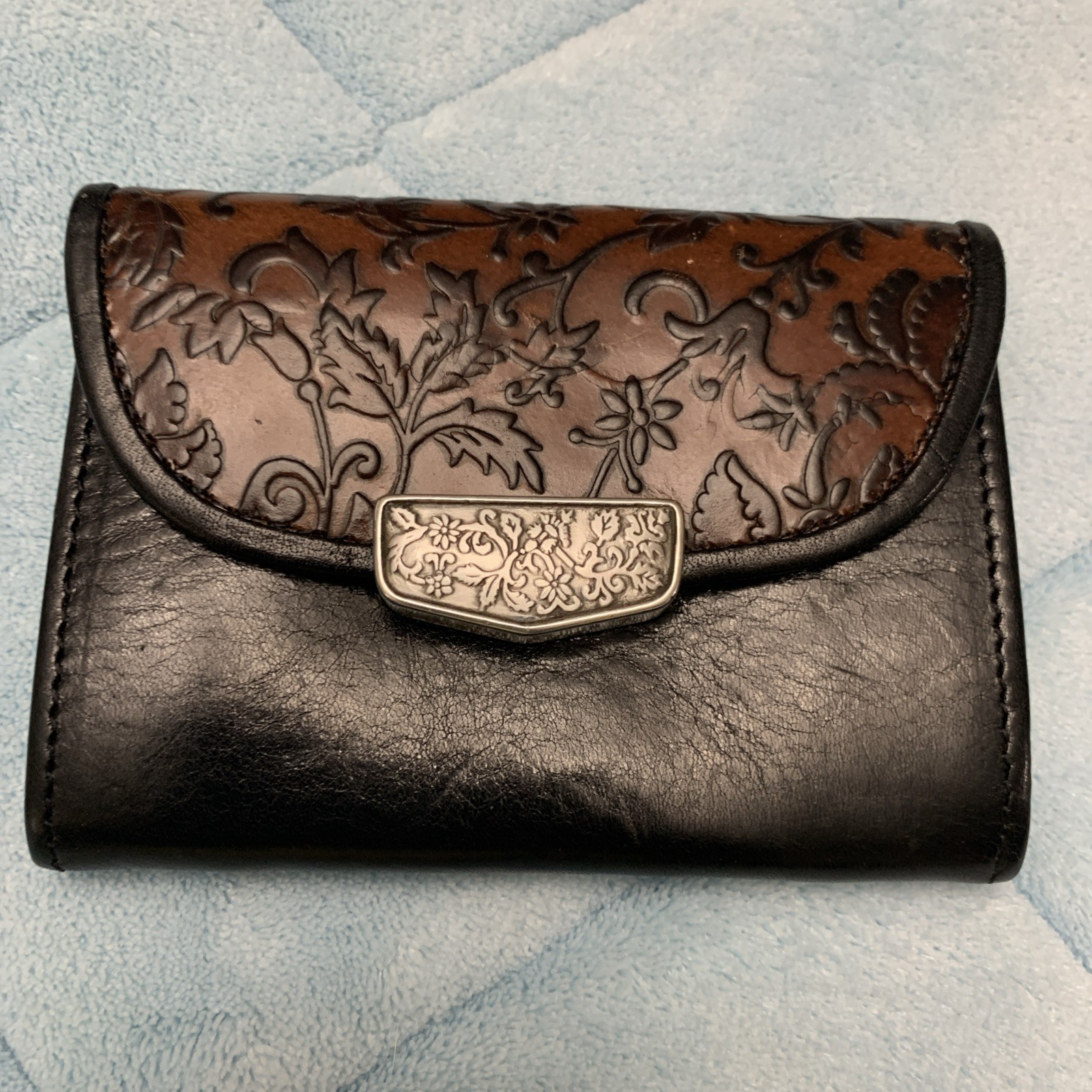 Vintage Brighton Coin Purse Wallet Brown and Black Leather Heart Clasp Vintage Brighton Coin Purse Wallet Brown and Black Leather Heart Clasp