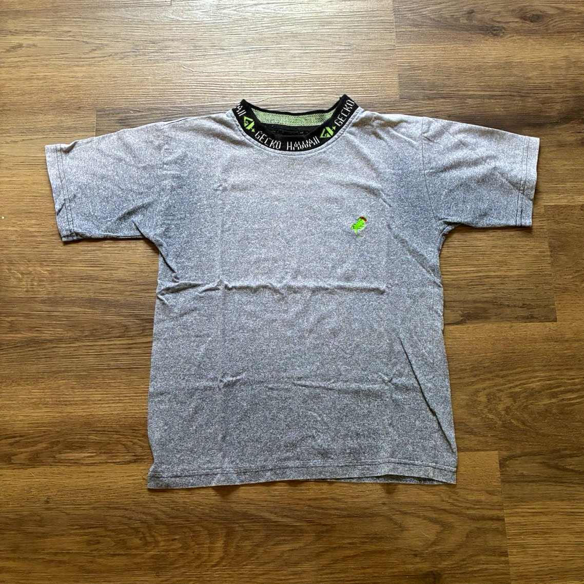 Vintage Gecko Hawaii Boys 10-12 Gray Cotton Short Sleeve Faded T-Shirt