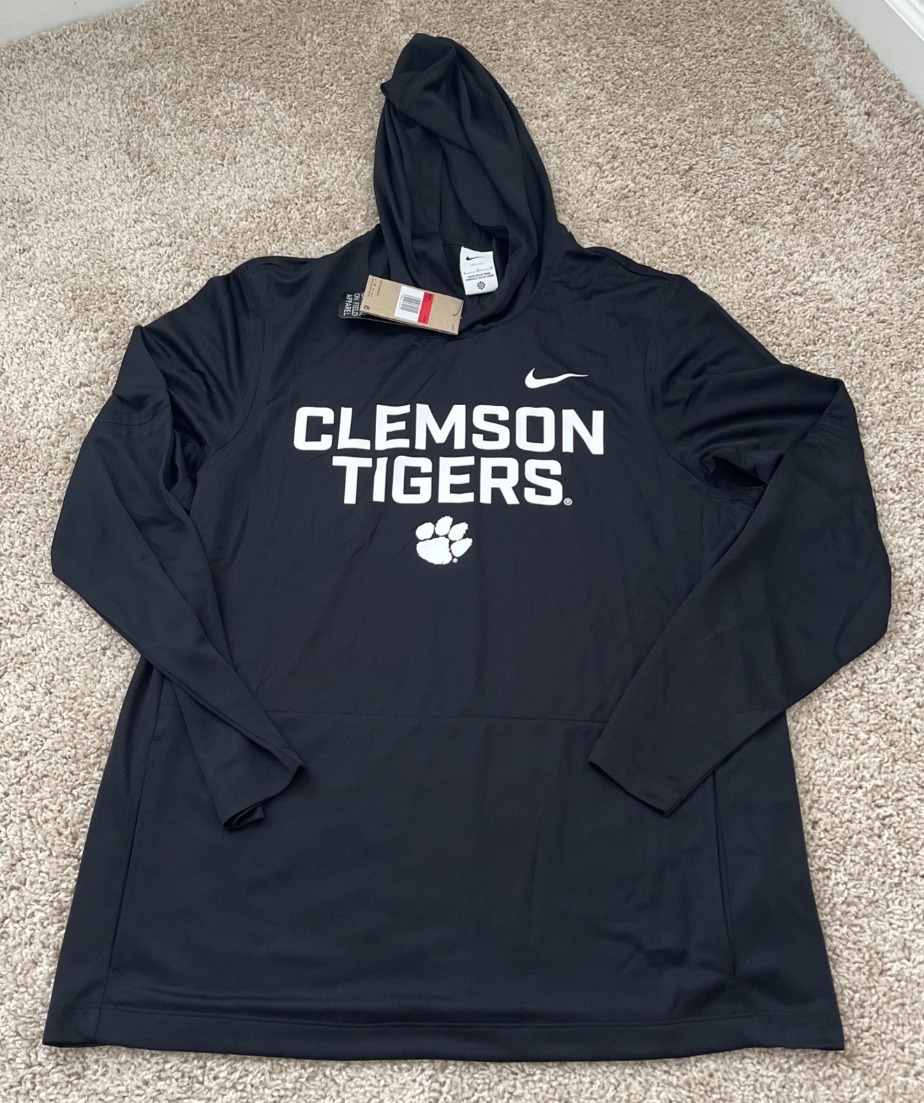 Size Large-Clemson Tigers Black Lightweight Training Hoodie Shirt TEAM ISSUE Size Large-Clemson Tigers Black Lightweight Training Hoodie Shirt TEAM ISSUE
