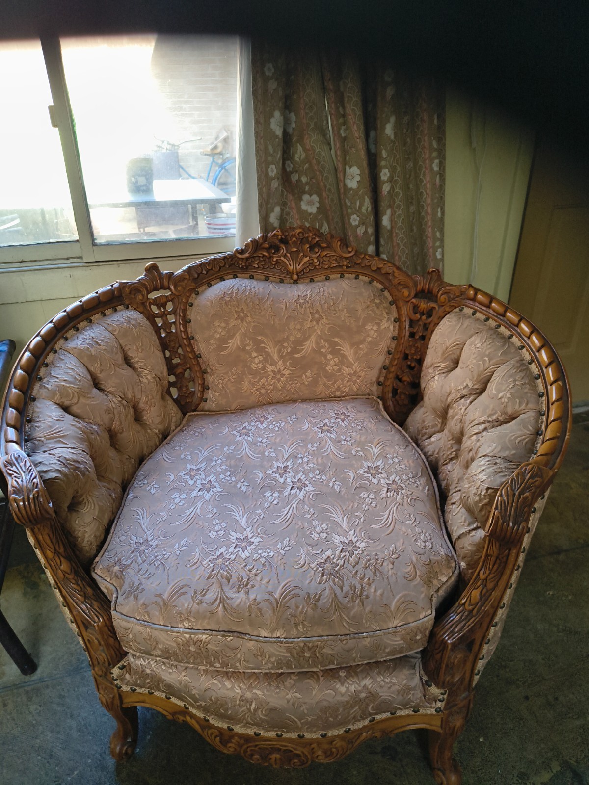 French Louis XV Antique Armchair origina Upholstery – Solid Frame – Elegant Carv