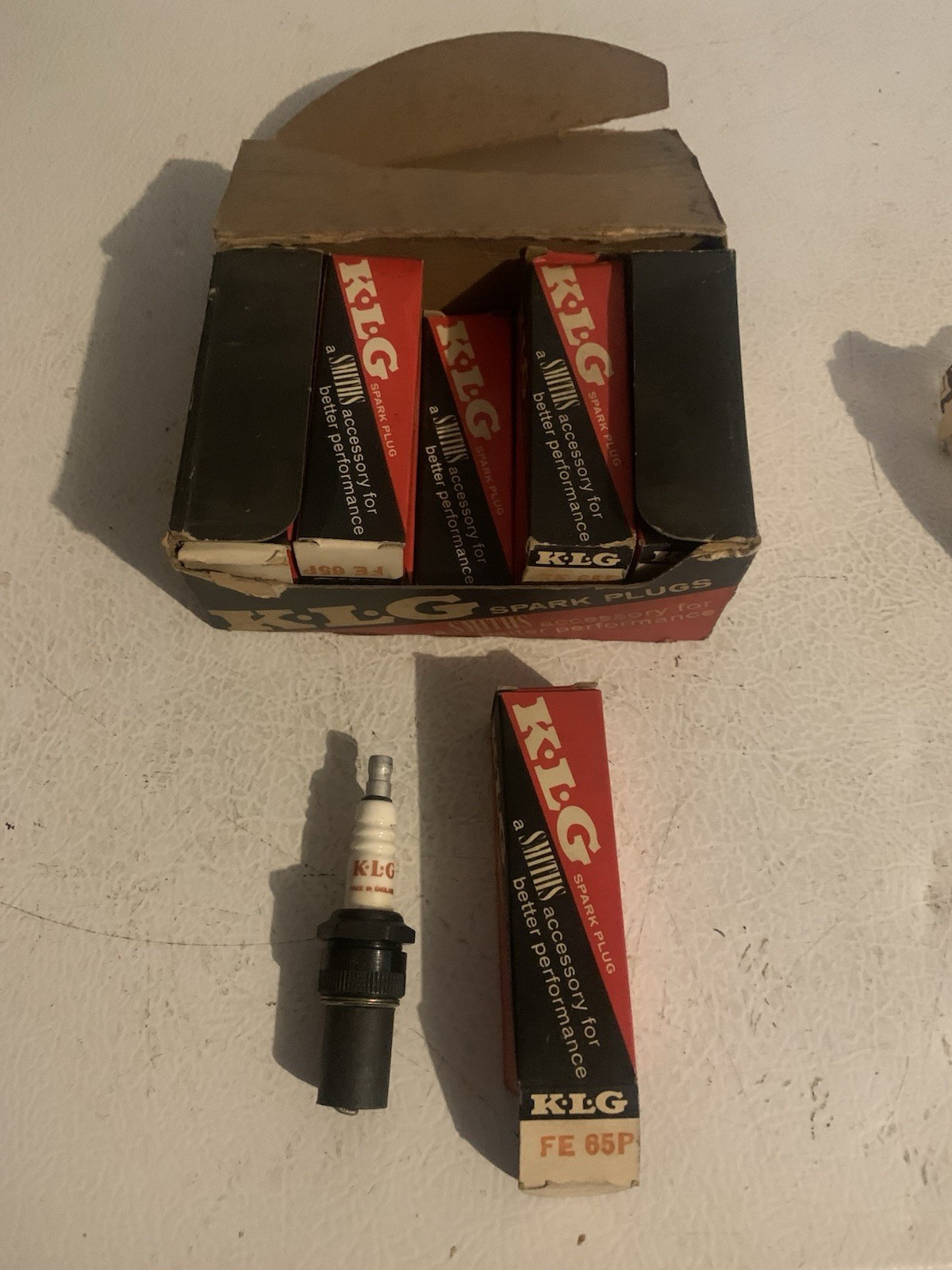 KLG FE65P Spark Plug 1961-1964 Jaguar E Type Box Of 10