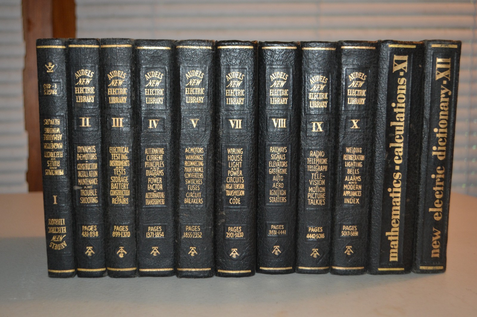 Vintage 1948 Audel's New Electric Library Set Volumes 1-11 (READ DESCRIP) Vintage 1948 Audel's New Electric Library Set Volumes 1-11 (READ DESCRIP)
