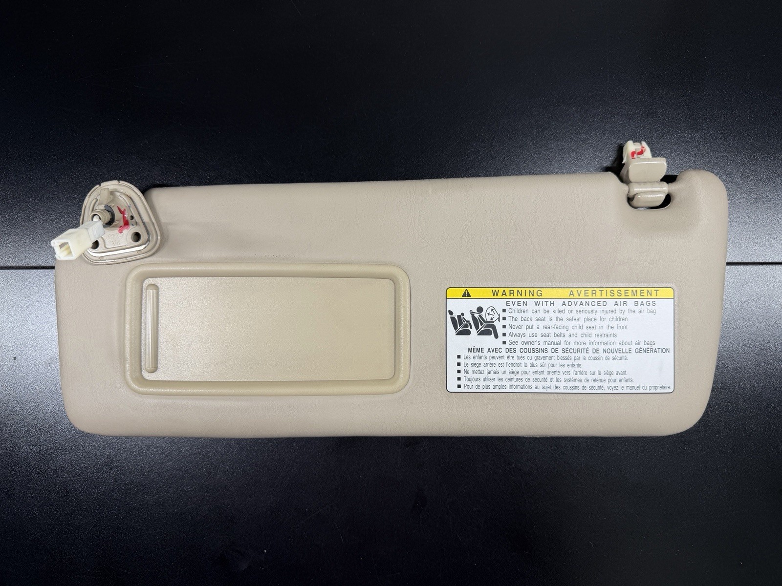 2001-2007 Toyota Highlander Sun Visor LH Driver Side With Mirror Lighted Tan