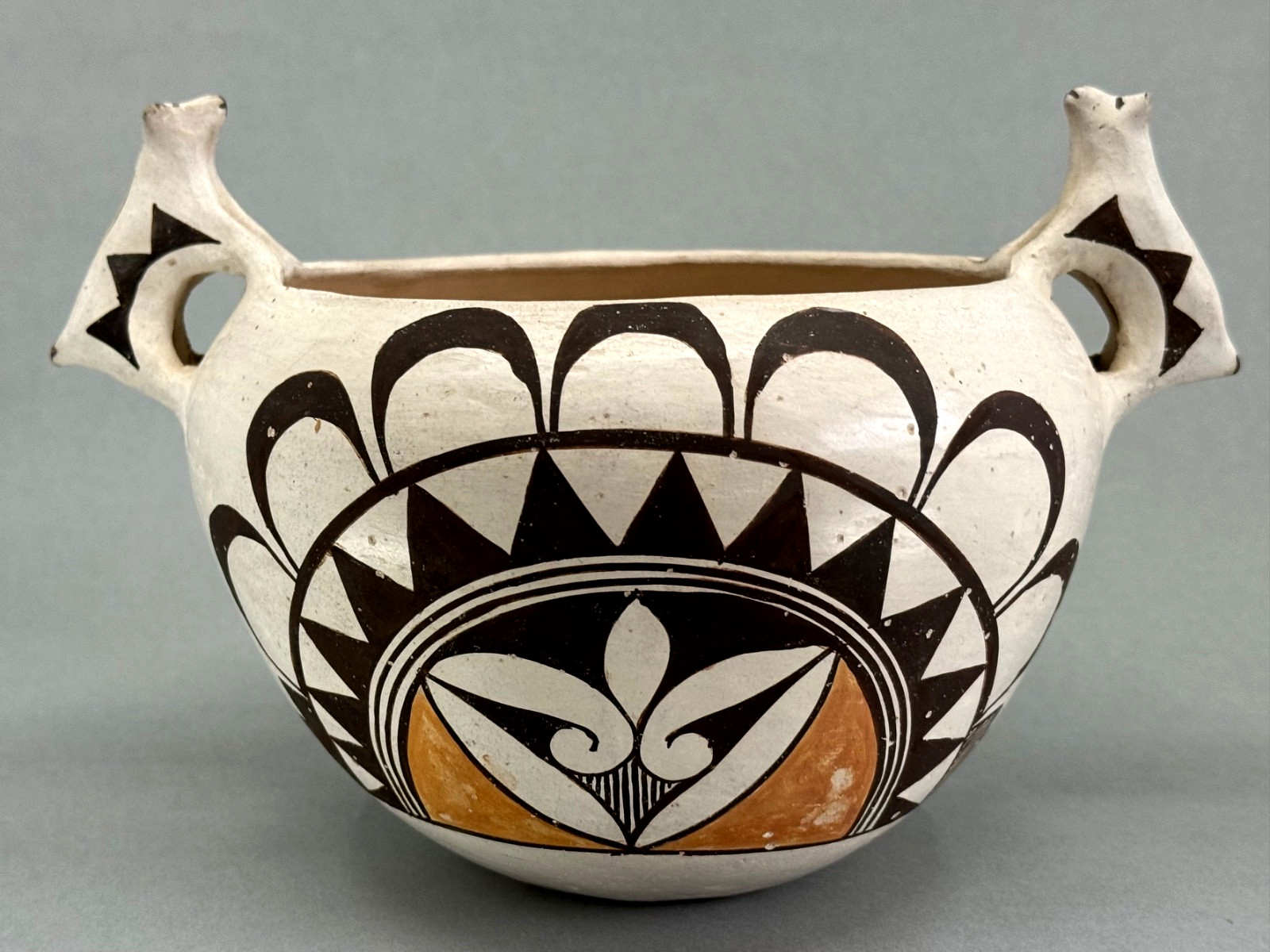 Vintage Acoma Pueblo Effigy Cow Pot 9 3/4