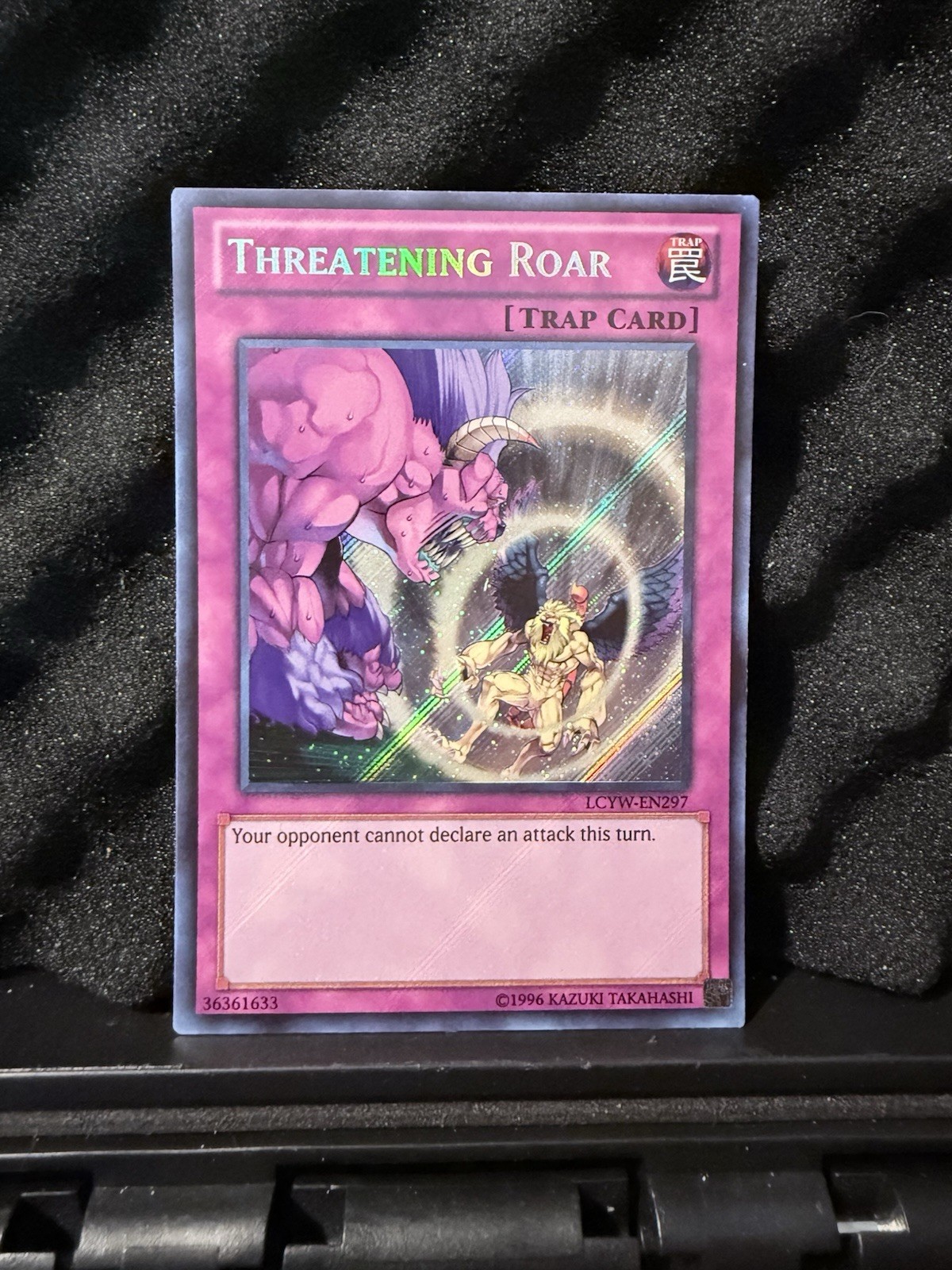 Threatening Roar LCYW-EN297 Legendary Collection 3: Yugi\'s World Unlimited Threatening Roar LCYW-EN297 Legendary Collection 3: Yugi\'s World Unlimited