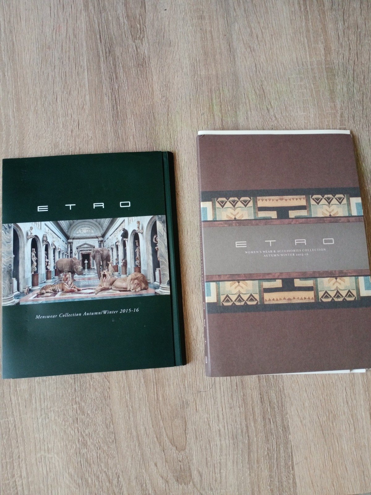 EXTREMELY RARE Etro runway collection autumn/winter booklet + 4 CDs - 2015 EXTREMELY RARE Etro runway collection autumn/winter booklet + 4 CDs - 2015