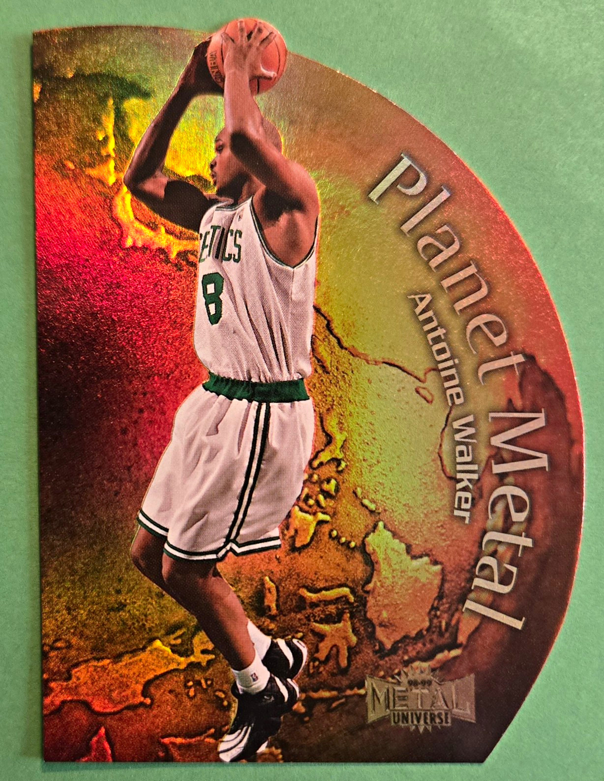 SkyBox 1998-99 Metal Universe Antoine Walker Celtics Planet Metal Insert 2/15