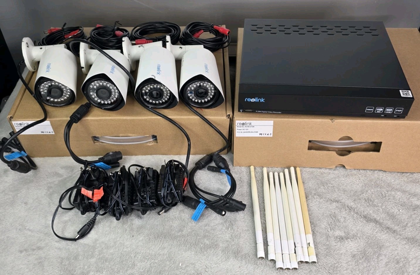 Reolink RLN4-210W Wireless Security System 4 RLC-210W Cameras Complete
