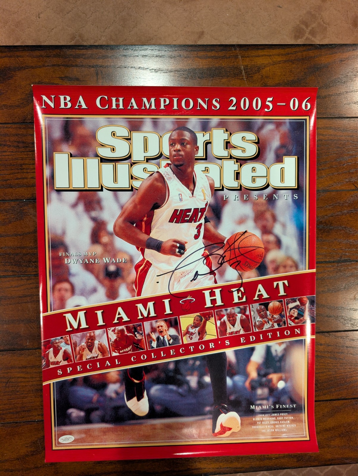 Dwyane Wade Signed Sports Illustrated Miami Heat Auto JSA COA Dwyane Wade Signed Sports Illustrated Miami Heat Auto JSA COA