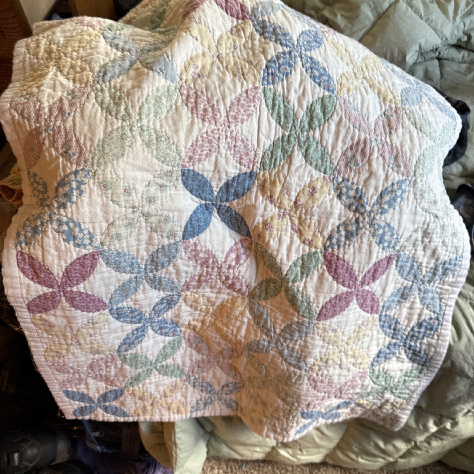 Handmade Hand Quilted Orange Peel Baby Quilt 25” x 30” Floral Patchwork Handmade Hand Quilted Orange Peel Baby Quilt 25” x 30” Floral Patchwork