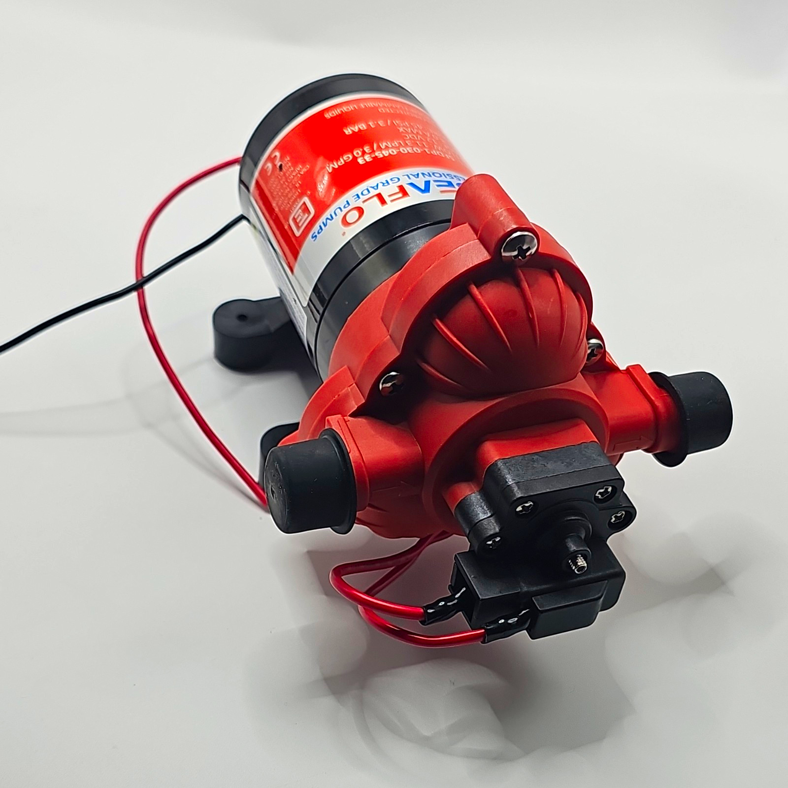 Seaflo Diaphragm Pump for Boats and RVs - Variable Flow - 3 GPM - 45 psi - 12V Seaflo Diaphragm Pump for Boats and RVs - Variable Flow - 3 GPM - 45 psi - 12V