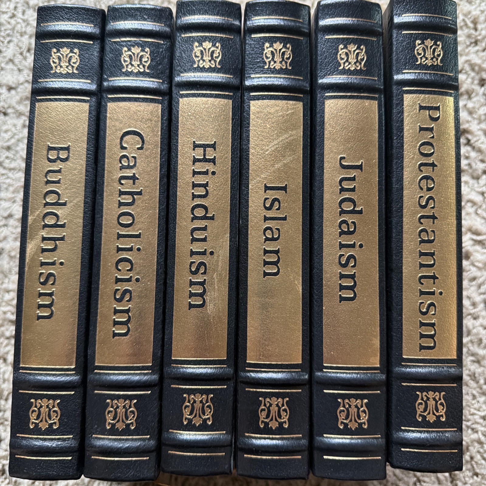 Easton Press WORLD\'S GREAT RELIGIONS 6 Vol 1994 HC- Catholic Islam Judaism +3 Easton Press WORLD\'S GREAT RELIGIONS 6 Vol 1994 HC- Catholic Islam Judaism +3