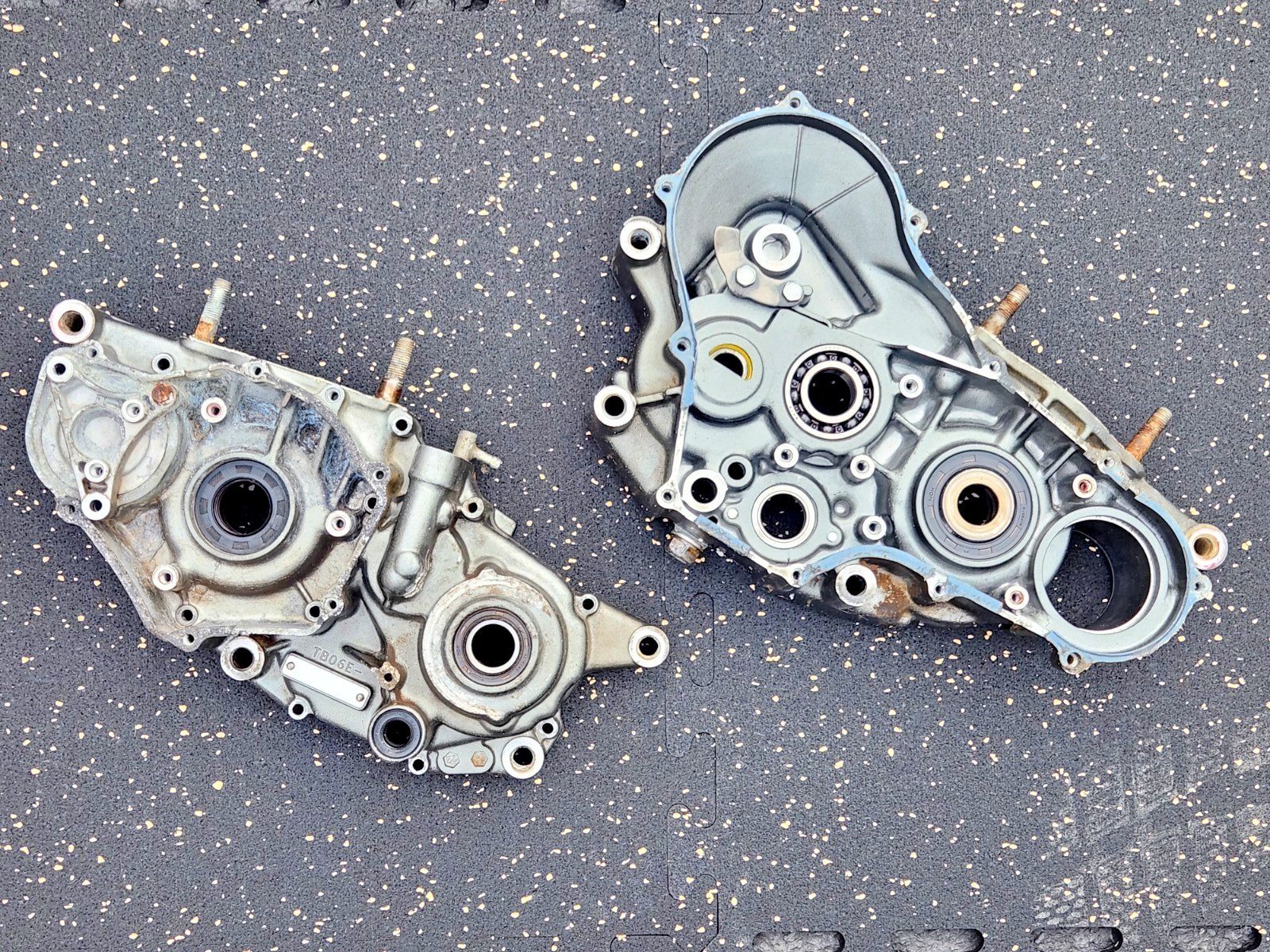 1986 Honda ATC250R ATC 250R Left Right Engine Crankcase Crank Case Set 250 R