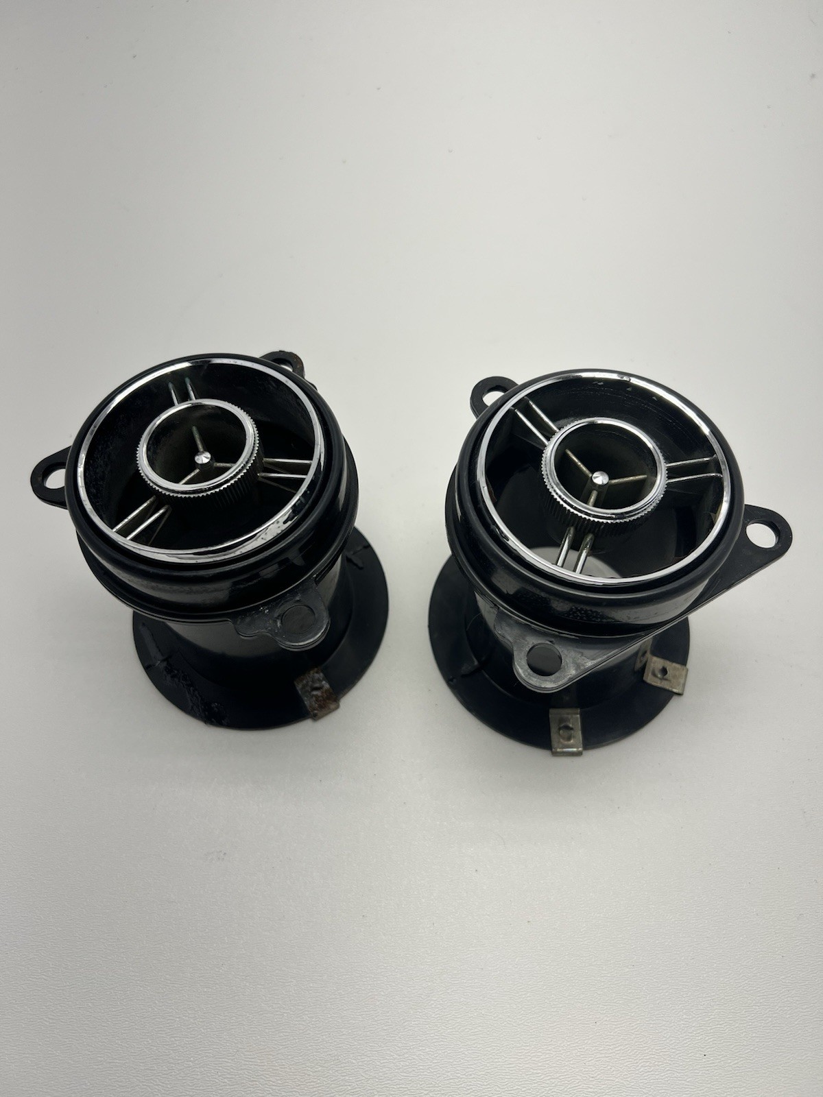 Datsun 240z Dashboard Air Vents 70-73 S30 Vintage OEM Original Datsun 240z Dashboard Air Vents 70-73 S30 Vintage OEM Original