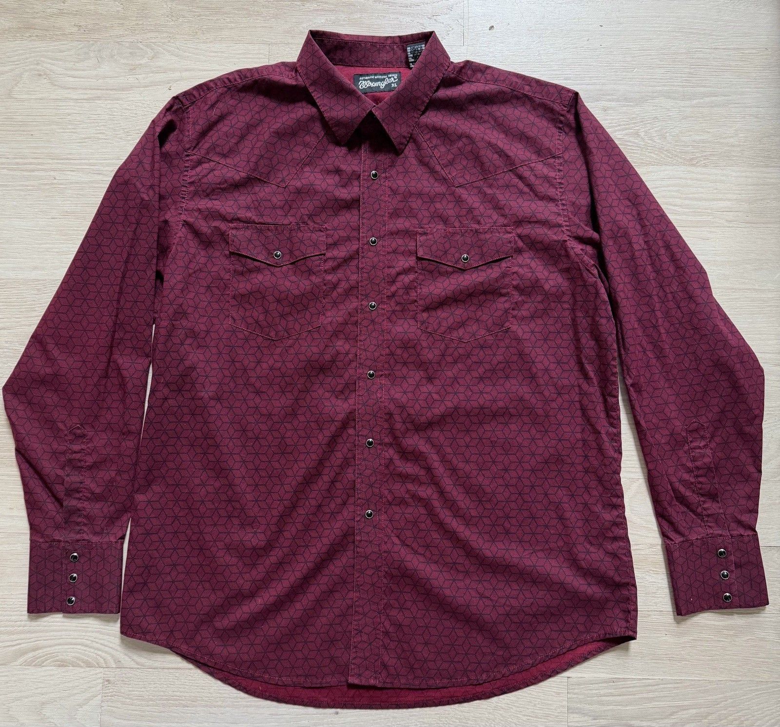 Wrangler Authentic Western Shirt XL Vintage Burgundy Black Geometric Pearl Snap Wrangler Authentic Western Shirt XL Vintage Burgundy Black Geometric Pearl Snap