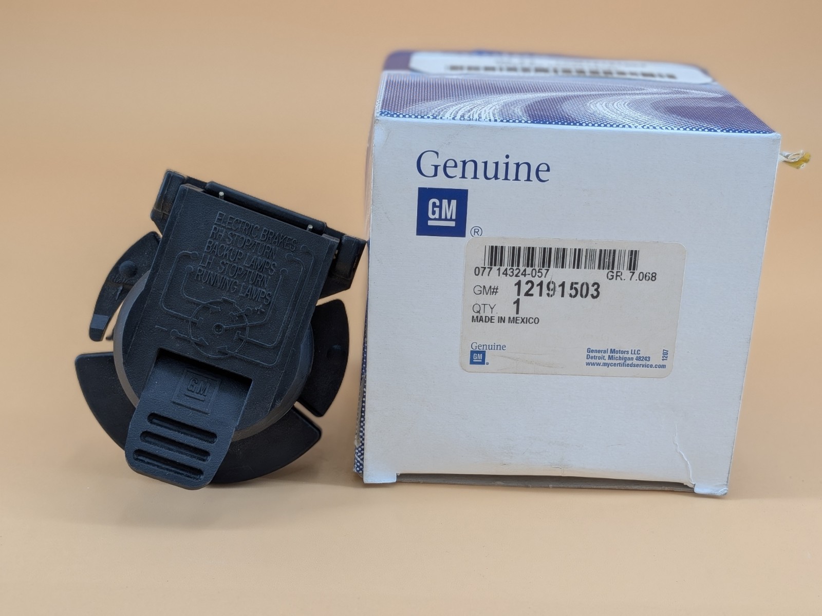 Genuine GM Trailer Brake Receptacle OEM - BRAND NEW NOS