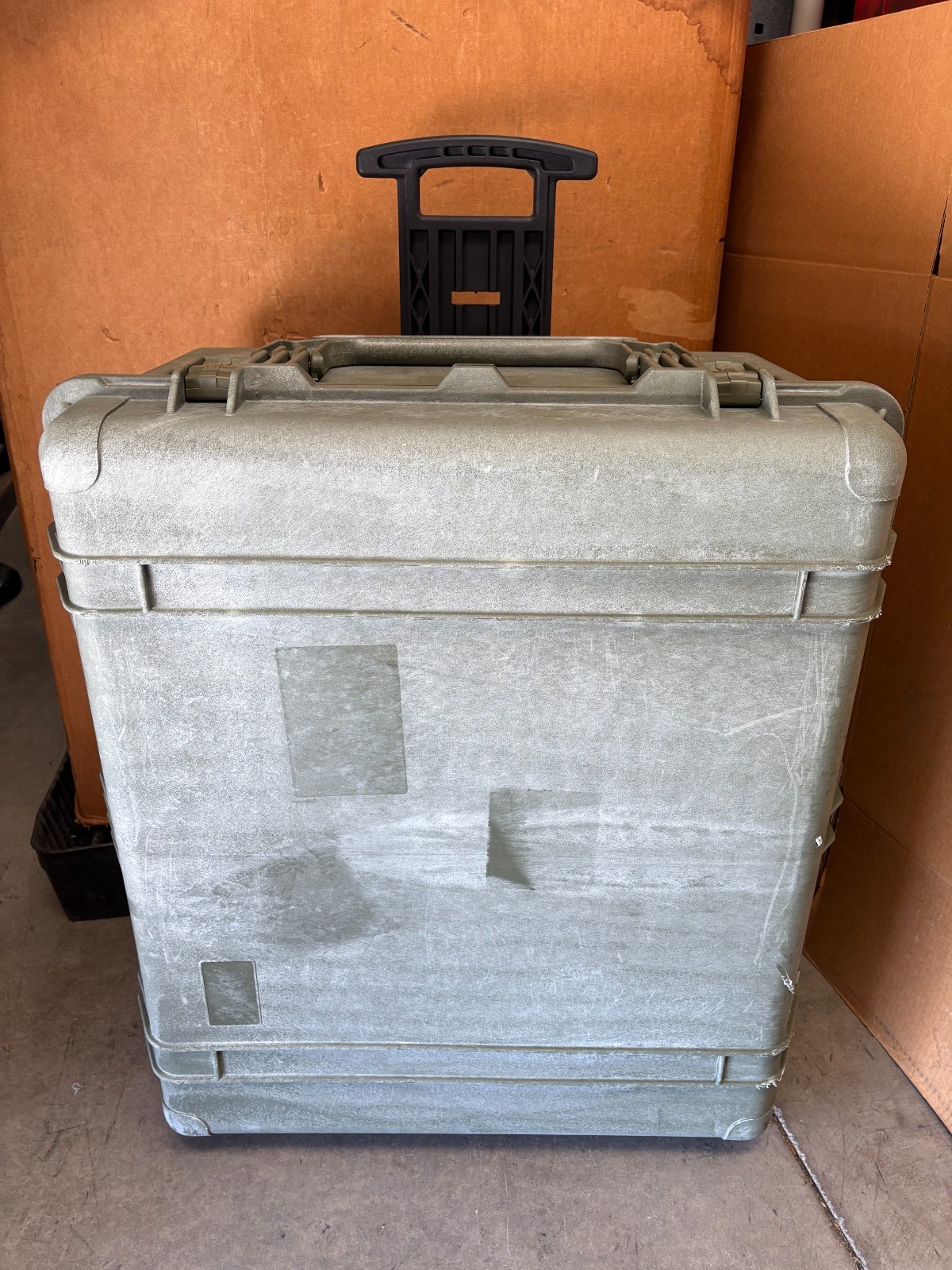 Pelican 1690 Case | 33.43 x 28.4 x 17.65 in | Very close to iM3075 & 1660 equiv
