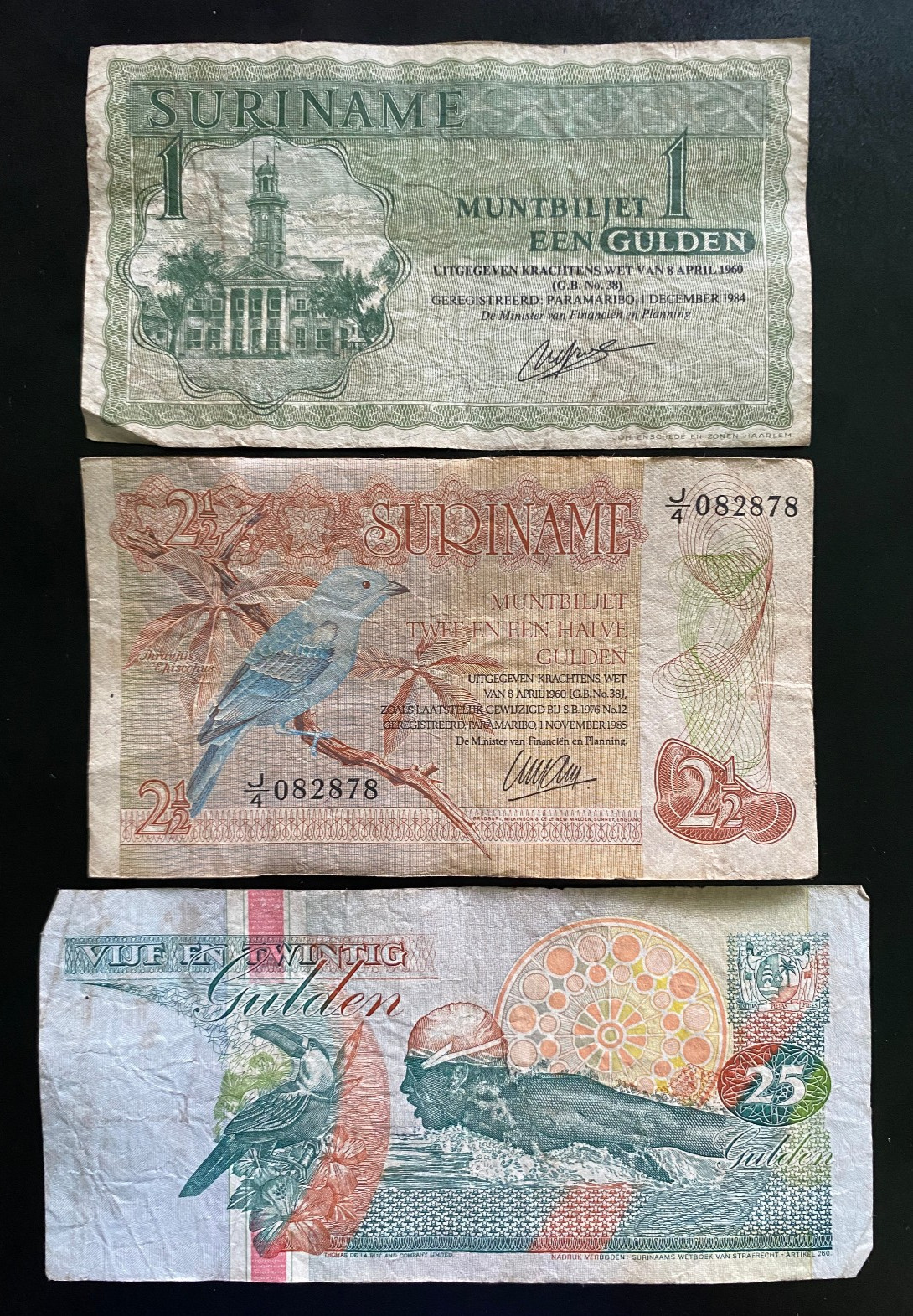 Suriname 1 2½ 25 Gulden Banknotes Lot of 3 Vintage Genuine Currency Used