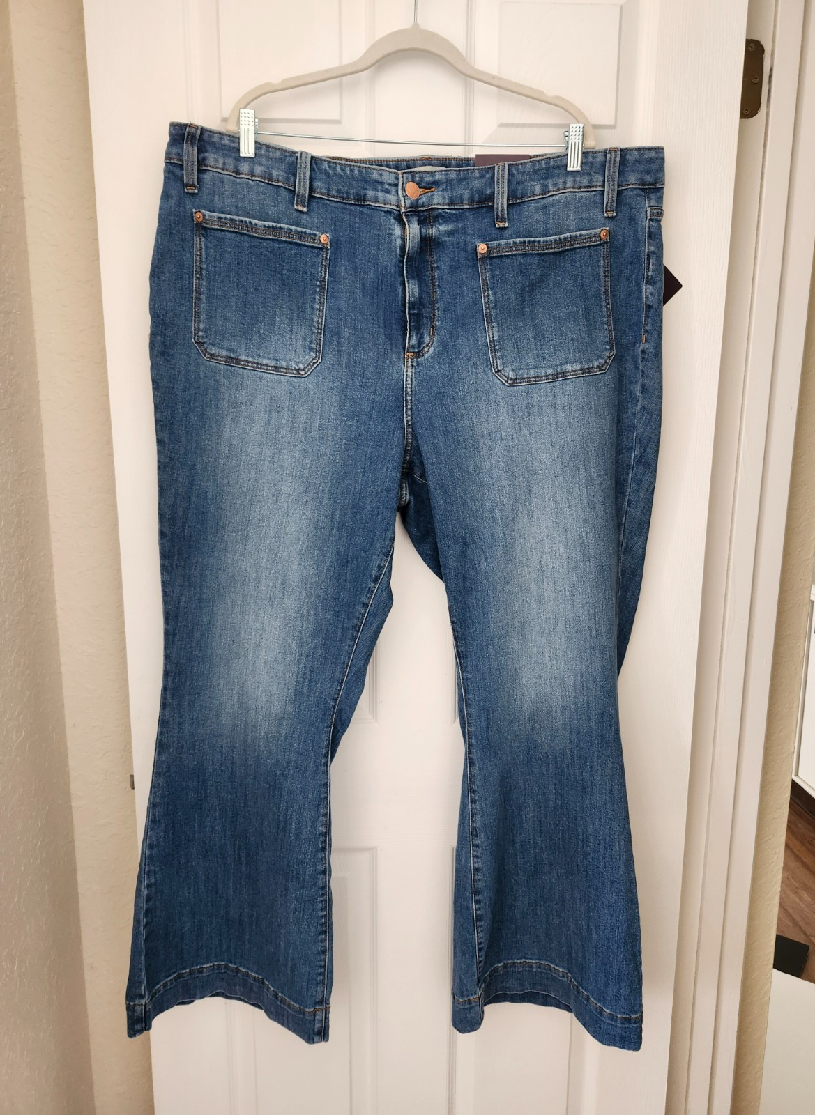 NWT Ava & Viv Size 24 High Rise Stretch Flare Jeans NWT Ava & Viv Size 24 High Rise Stretch Flare Jeans