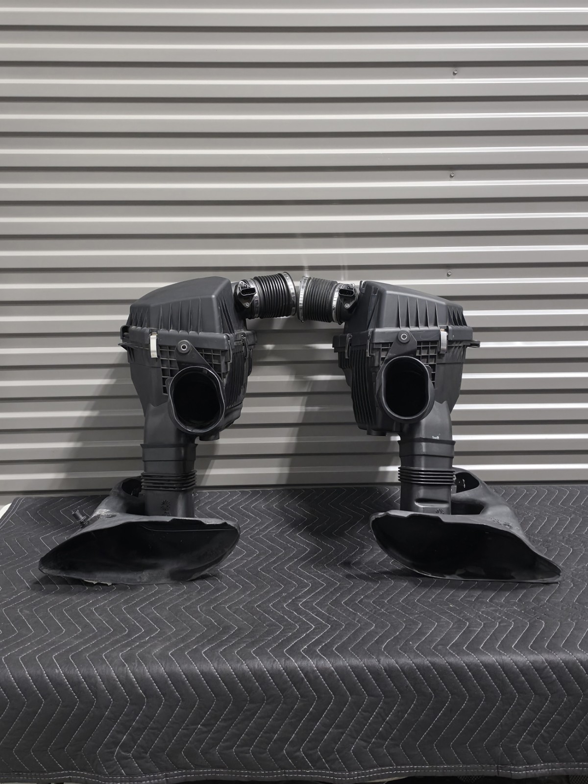 2006-2010 BMW E60 E63 E64 M5 M6 Left Right Air Intake Housing Complete Assembly 2006-2010 BMW E60 E63 E64 M5 M6 Left Right Air Intake Housing Complete Assembly