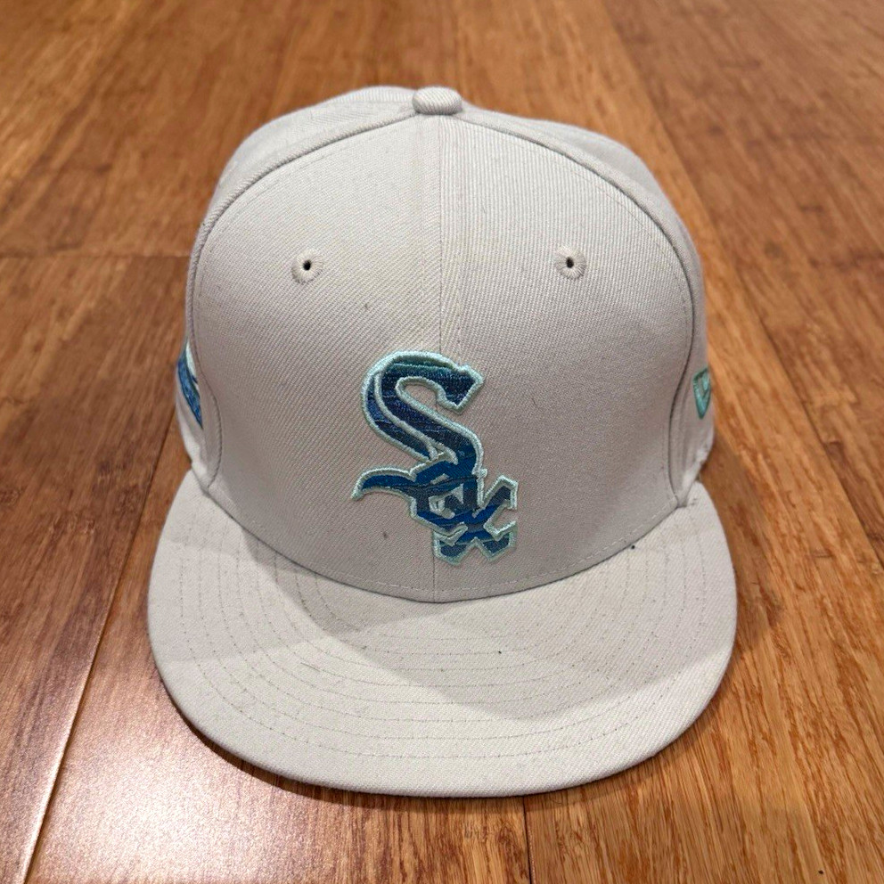 New Era 59FIFTY Chicago White Sox Fitted Cap 7 1/4 White/Light Blue MLB New Era 59FIFTY Chicago White Sox Fitted Cap 7 1/4 White/Light Blue MLB