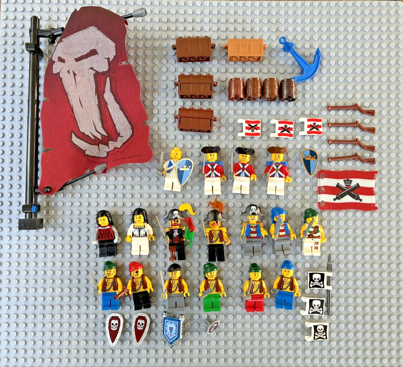 Vintage LEGO Pirates & Imperial Soldiers - 17 Minifigures and Extras +FAST SHIP