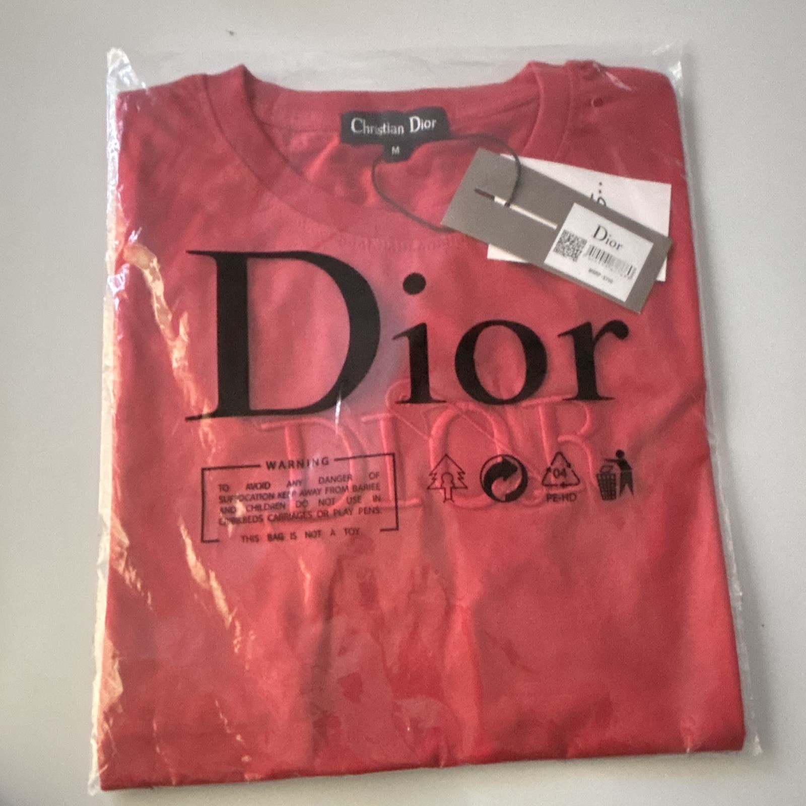 Christian Dior Men’s Red Crew Neck Short Sleeve Logo T-Shirt Size M Christian Dior Men’s Red Crew Neck Short Sleeve Logo T-Shirt Size M