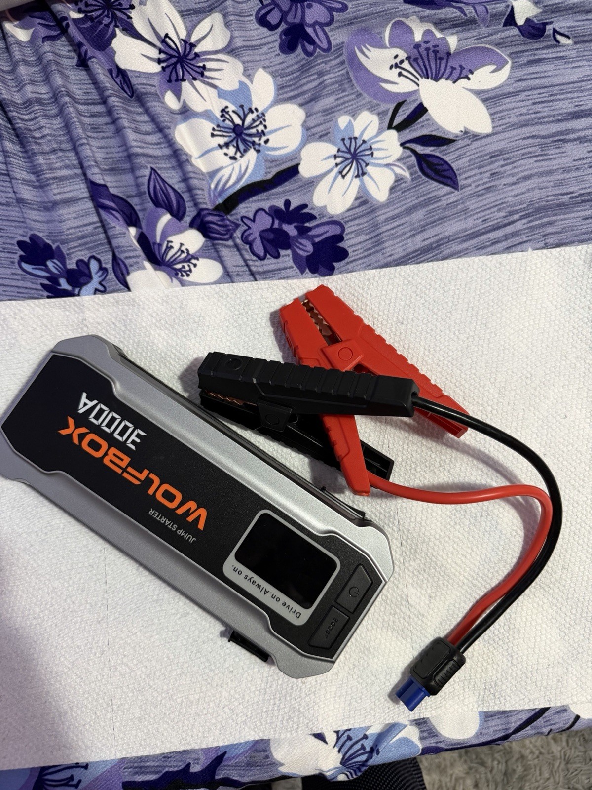 Wolfbox 3000A 12V Car Battery Starter 65W Quick Charge