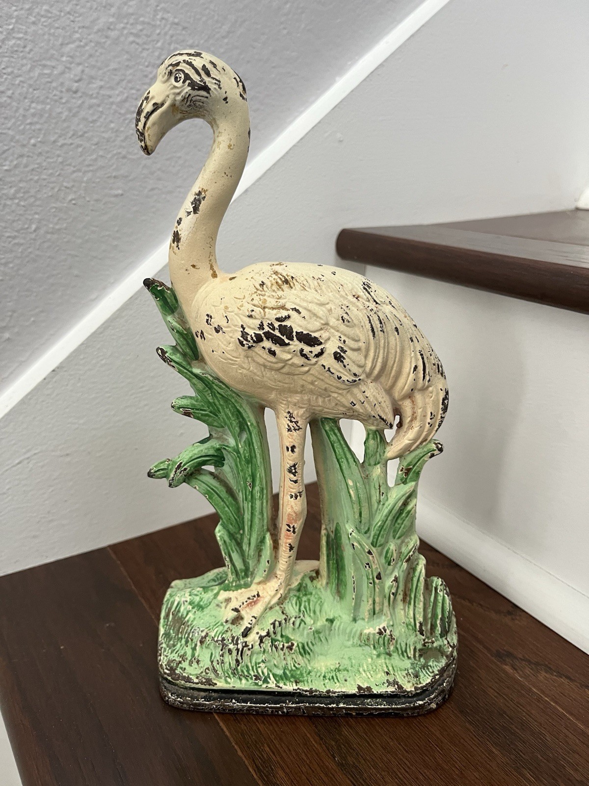 LARGE ANTIQUE VINTAGE c.1920 ART DECO FLAMINGO CAST IRON DOORSTOP STATUE