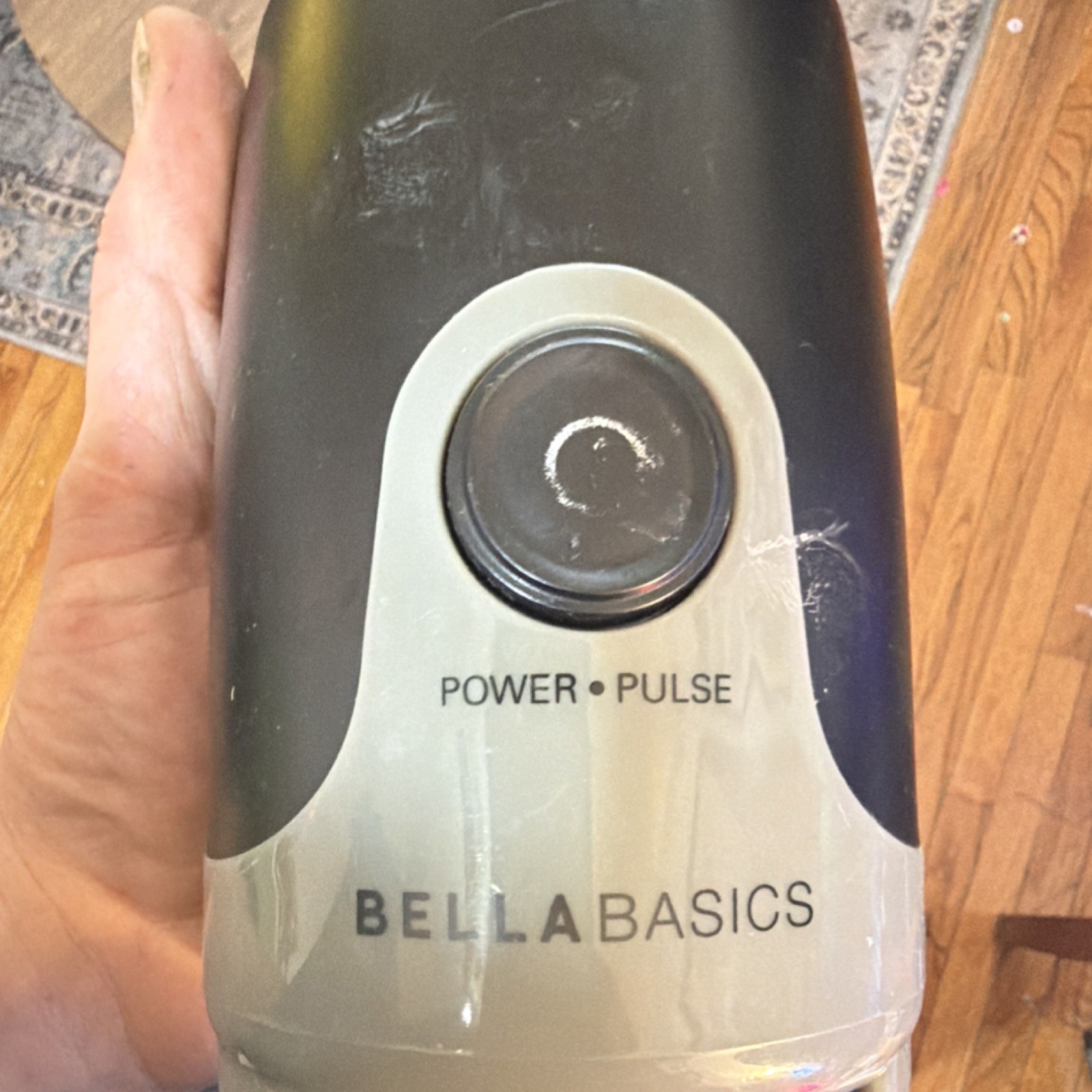 BELLA BELLA BASICS Blender Power Base Pulse 1-Speed Black/Silver 300W BELLA BELLA BASICS Blender Power Base Pulse 1-Speed Black/Silver 300W