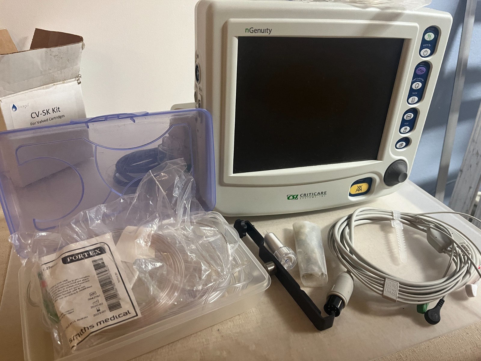 Criticare nGenuity 8100EP1 Patient Monitor CO2 Printer ECG Cable Working Used