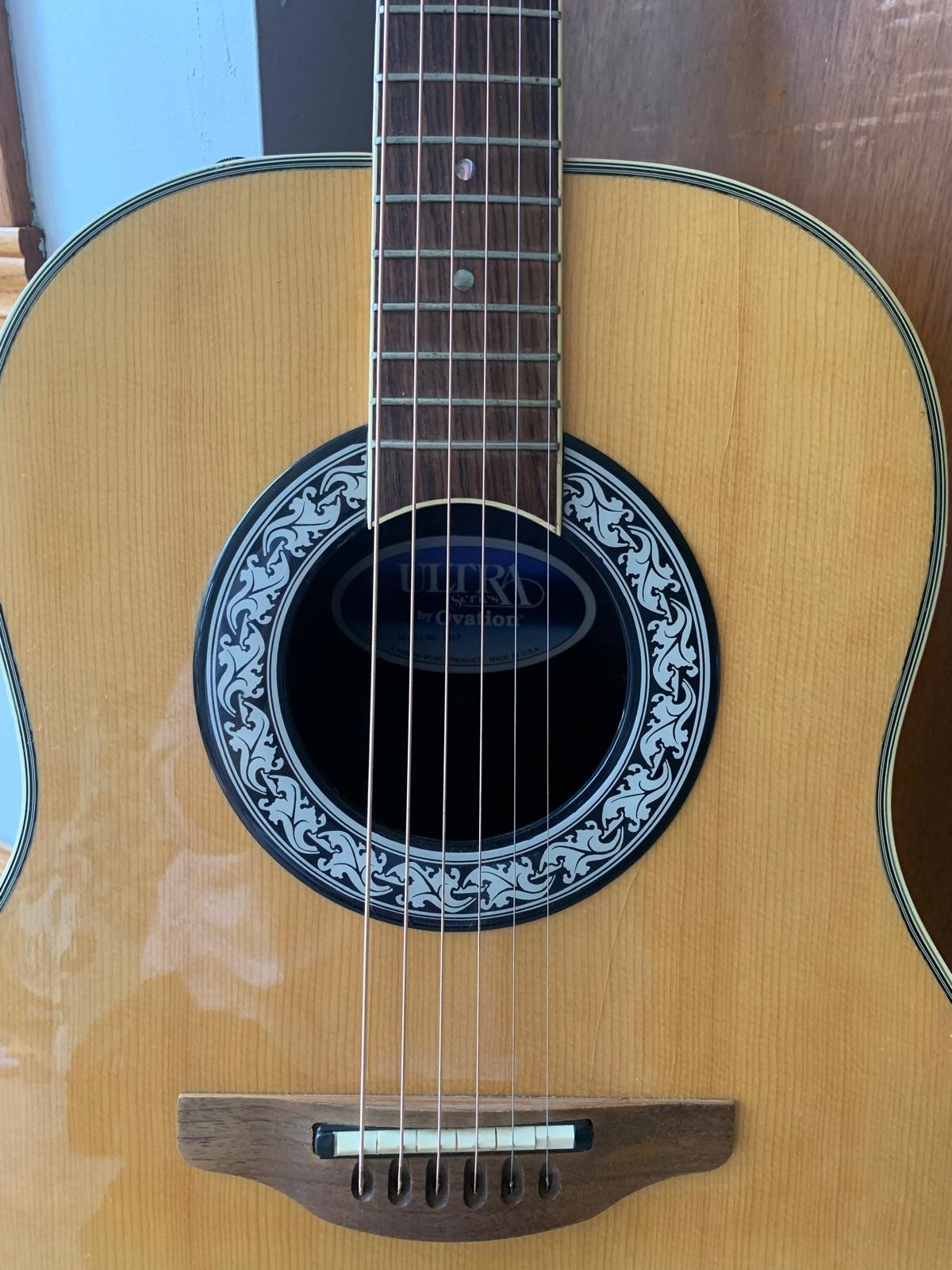 Vintage USA Ovation Ultra Series 1517 Acoustic Electric Guitar w/ OHSC