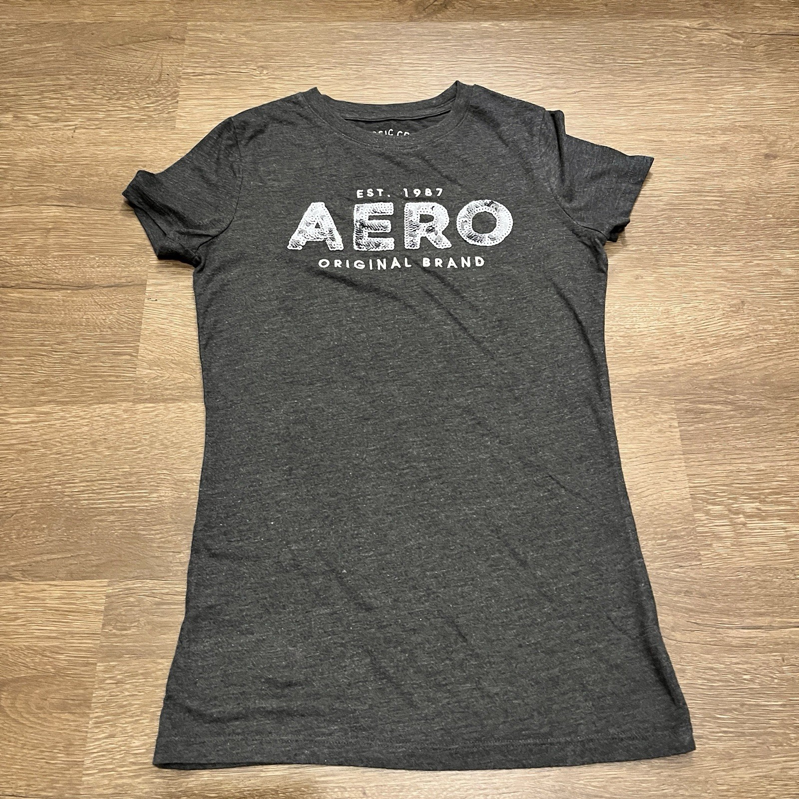 Aeropostale Classic Aero Grey Graphic Sequined Tee (XS). Bundle & Save